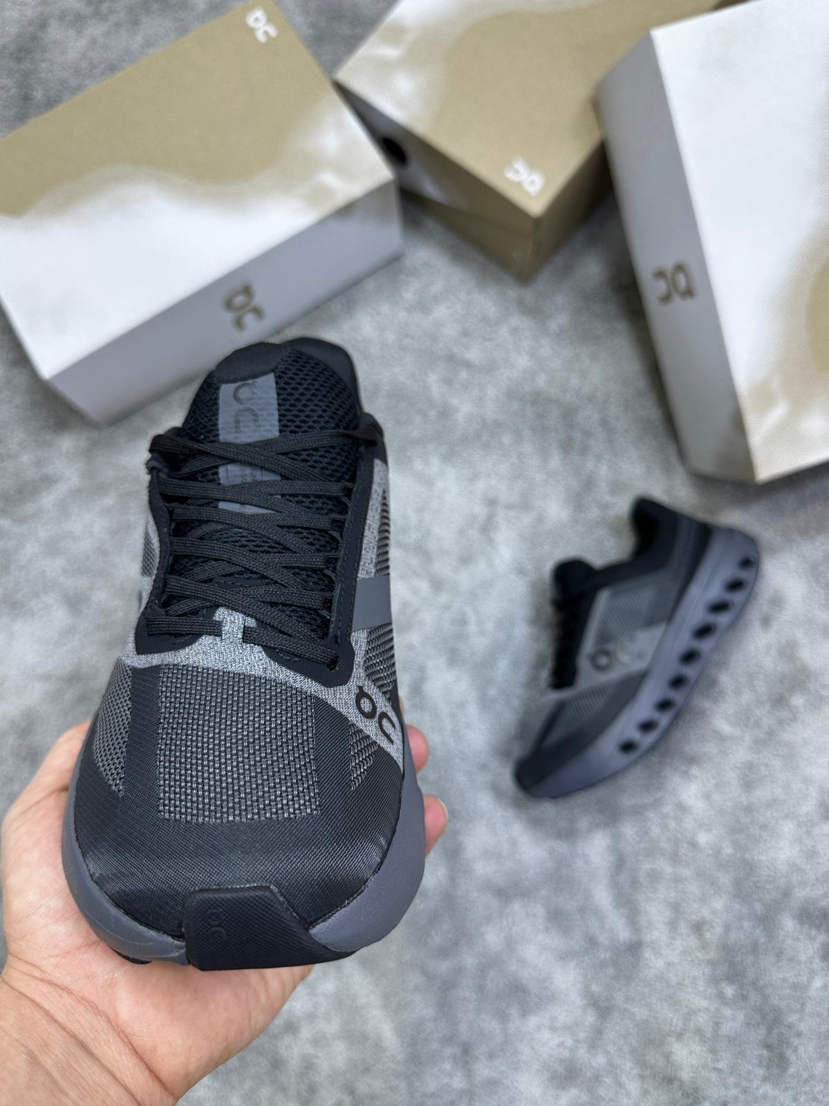 ON Running • NEGRO