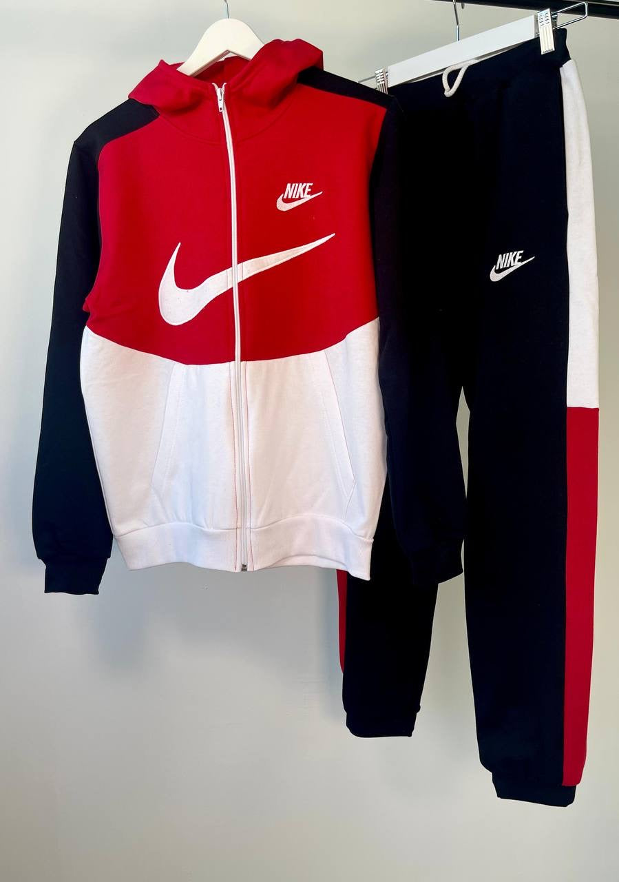 CONJUNTO NIKE ∙ ROJO/NEGRO