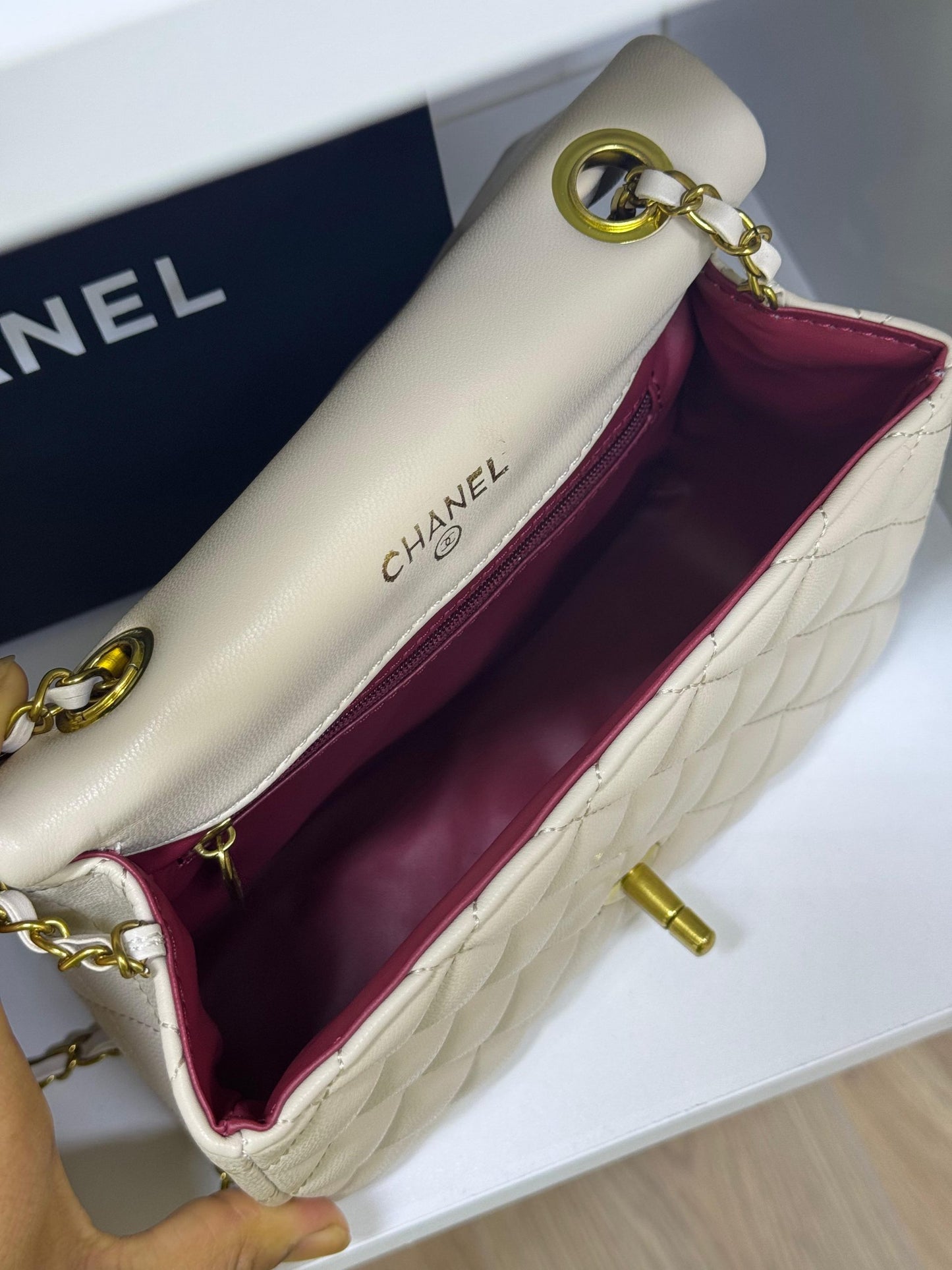 BOLSO CHANEL • BLANCO