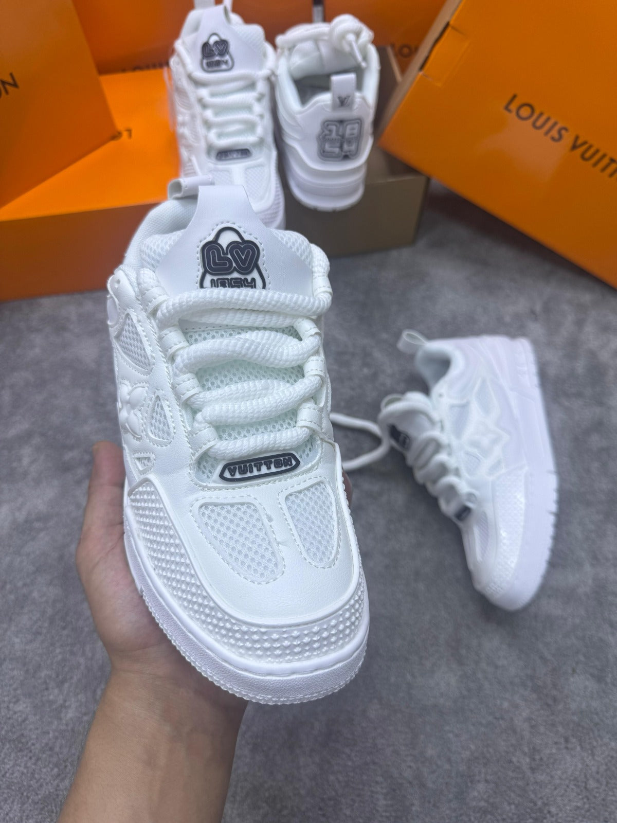 LOUIS VUITTON SKATE • BLANCO
