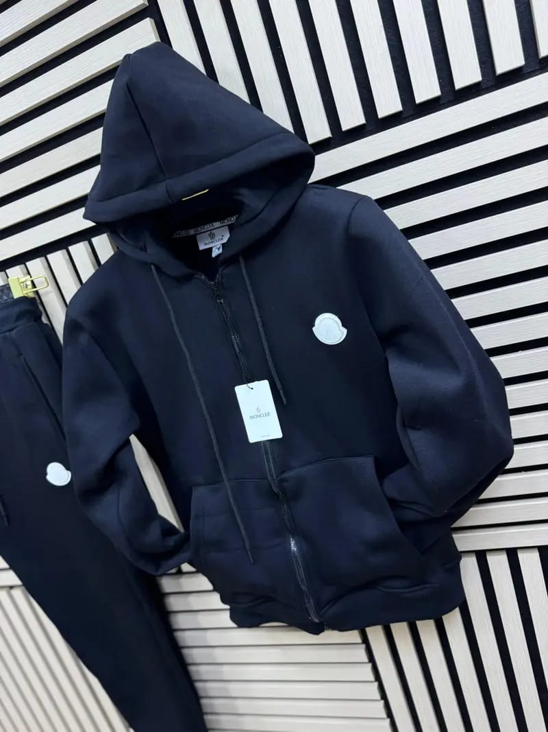 CHANDAL MONCLER • NEGRO