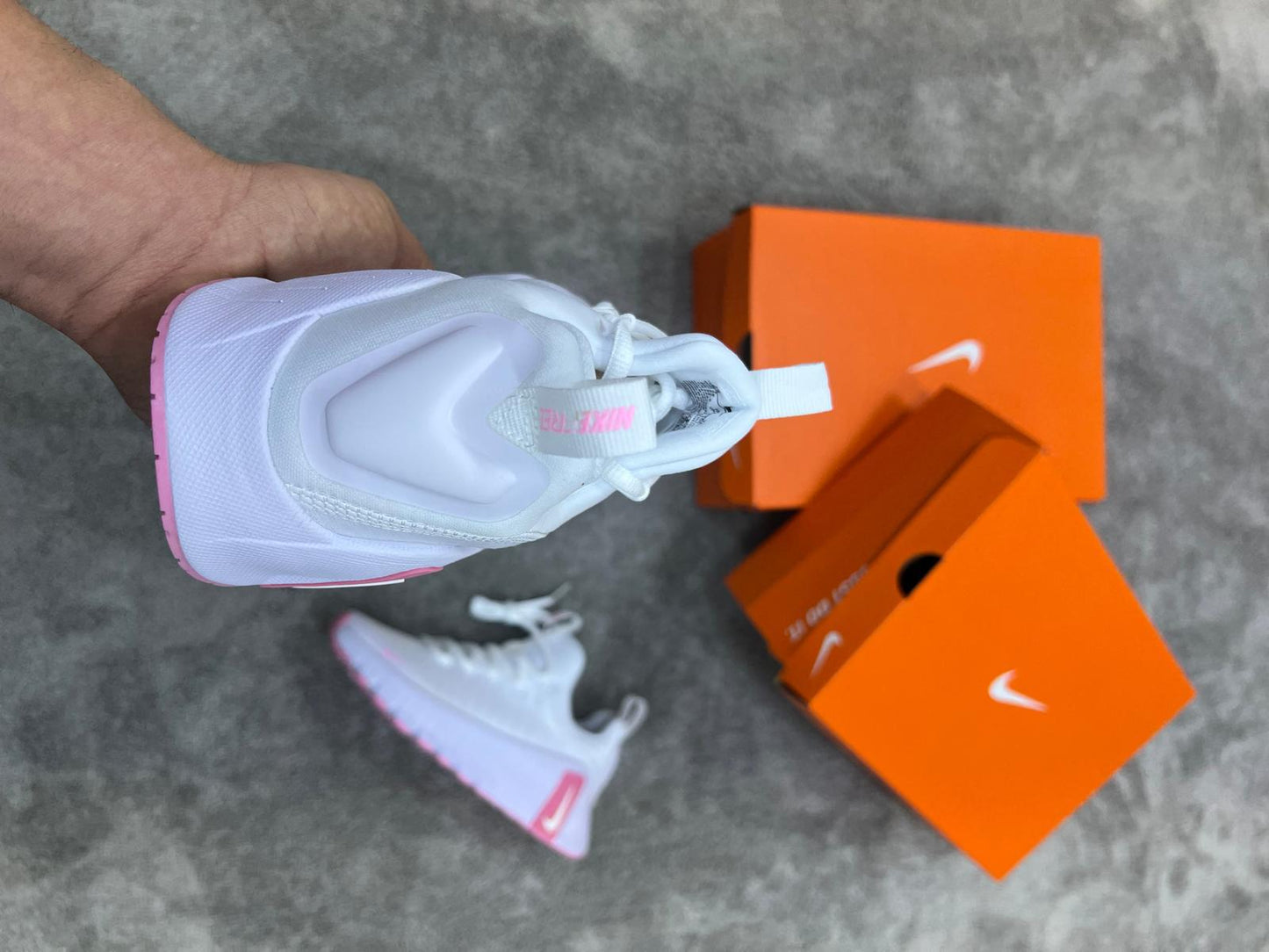 FREE METCON • BLANCO/ROSA