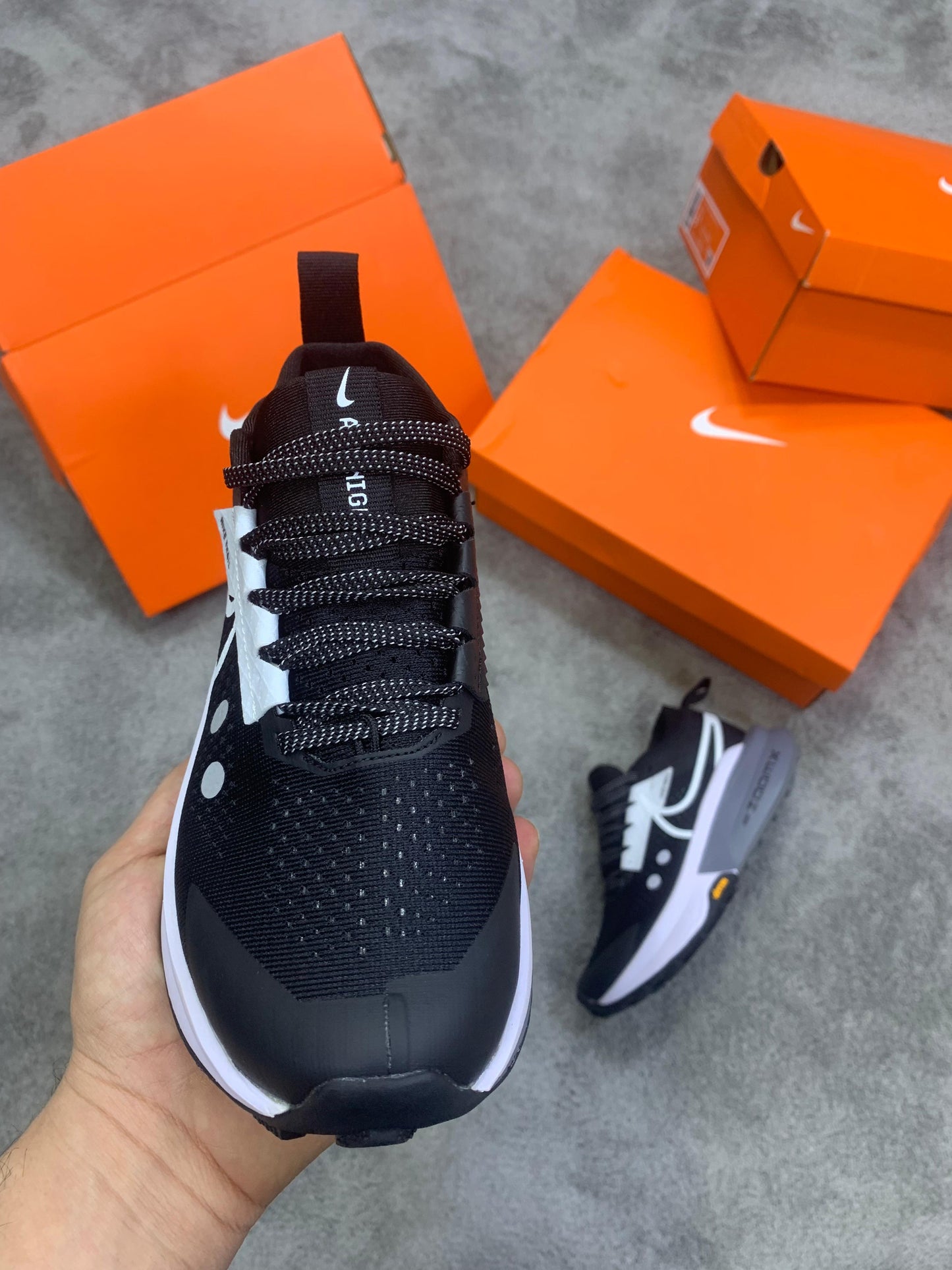 NIKE Air Zoom AlphaFly • NEGRO/BLANCO