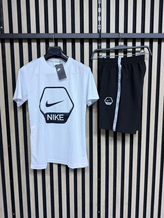 CONJUNTO NIKE • BLANCO