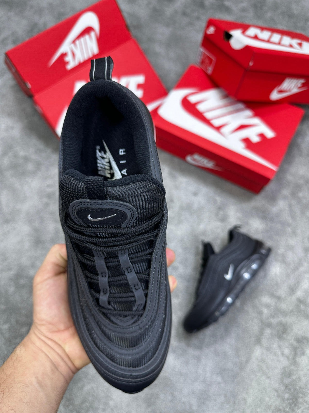 NIKE AIRMAX97 • NEGRO