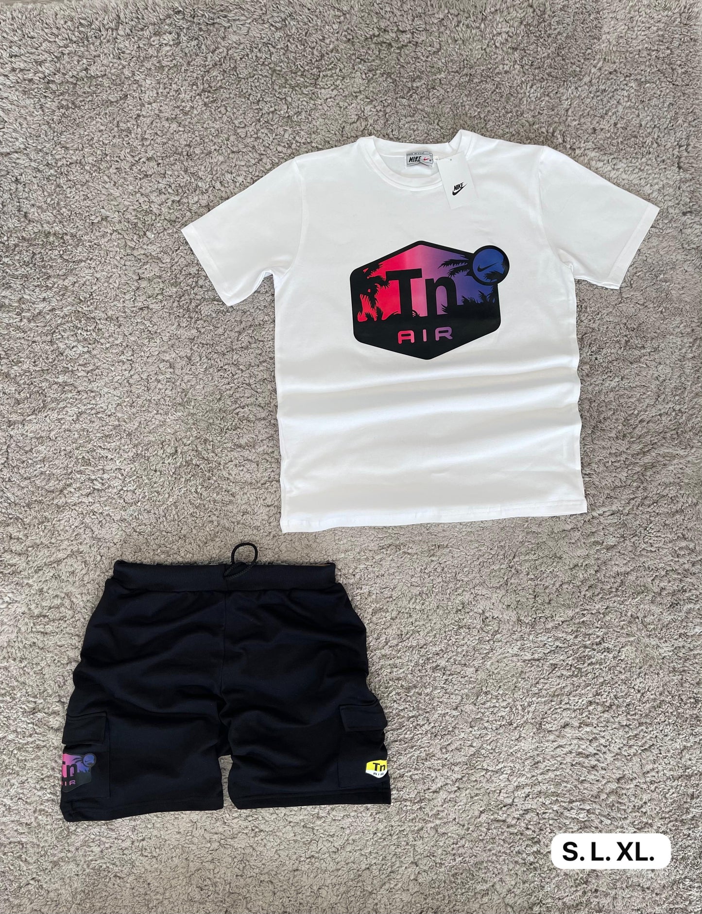 CONJUNTO NIKE TN • ROJO/BLANCO
