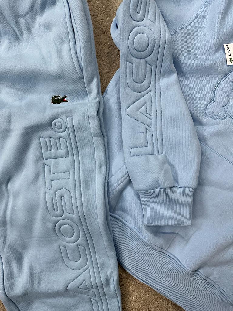 CONJUNTO LACOSTE ∙ AZUL CLARITO