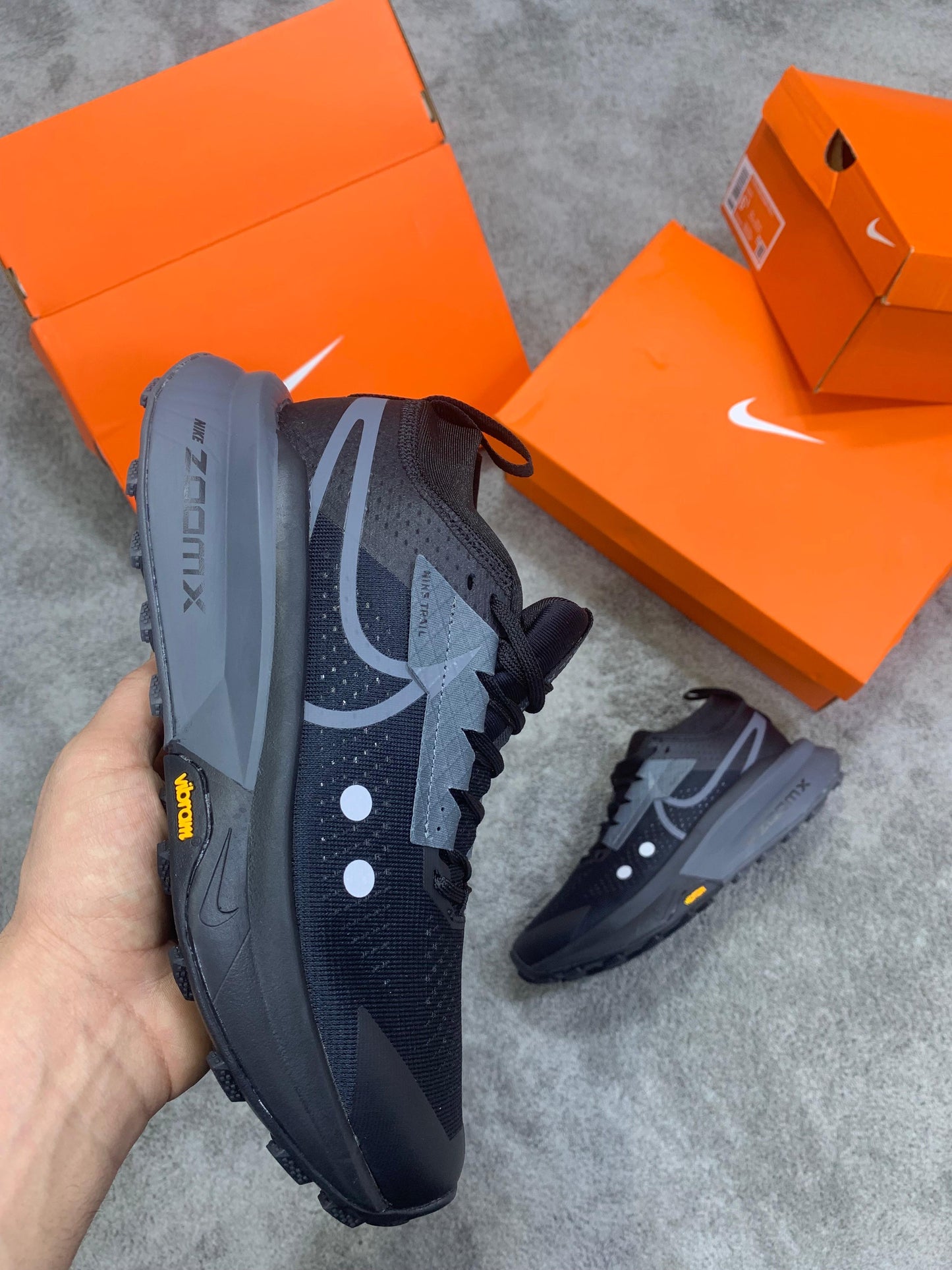 NIKE Air Zoom AlphaFly • NEGRO