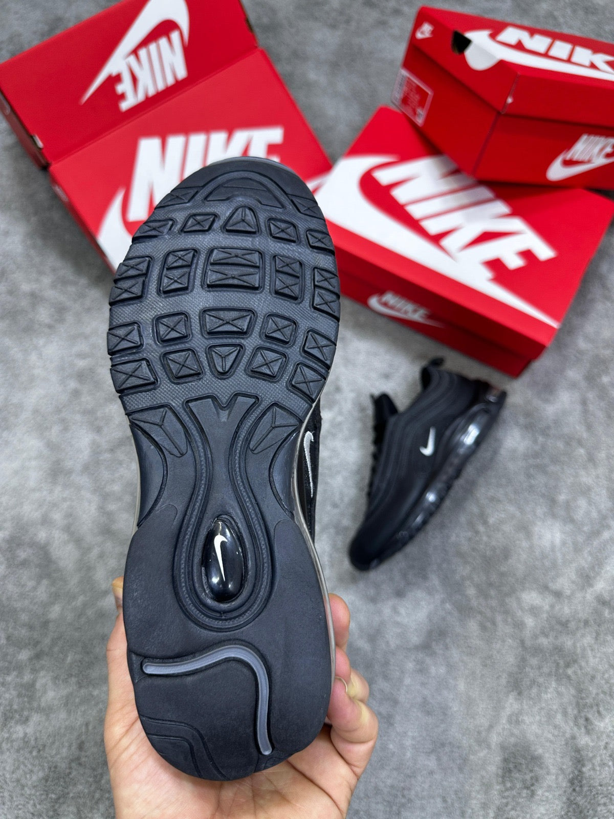 NIKE AIRMAX97 • NEGRO