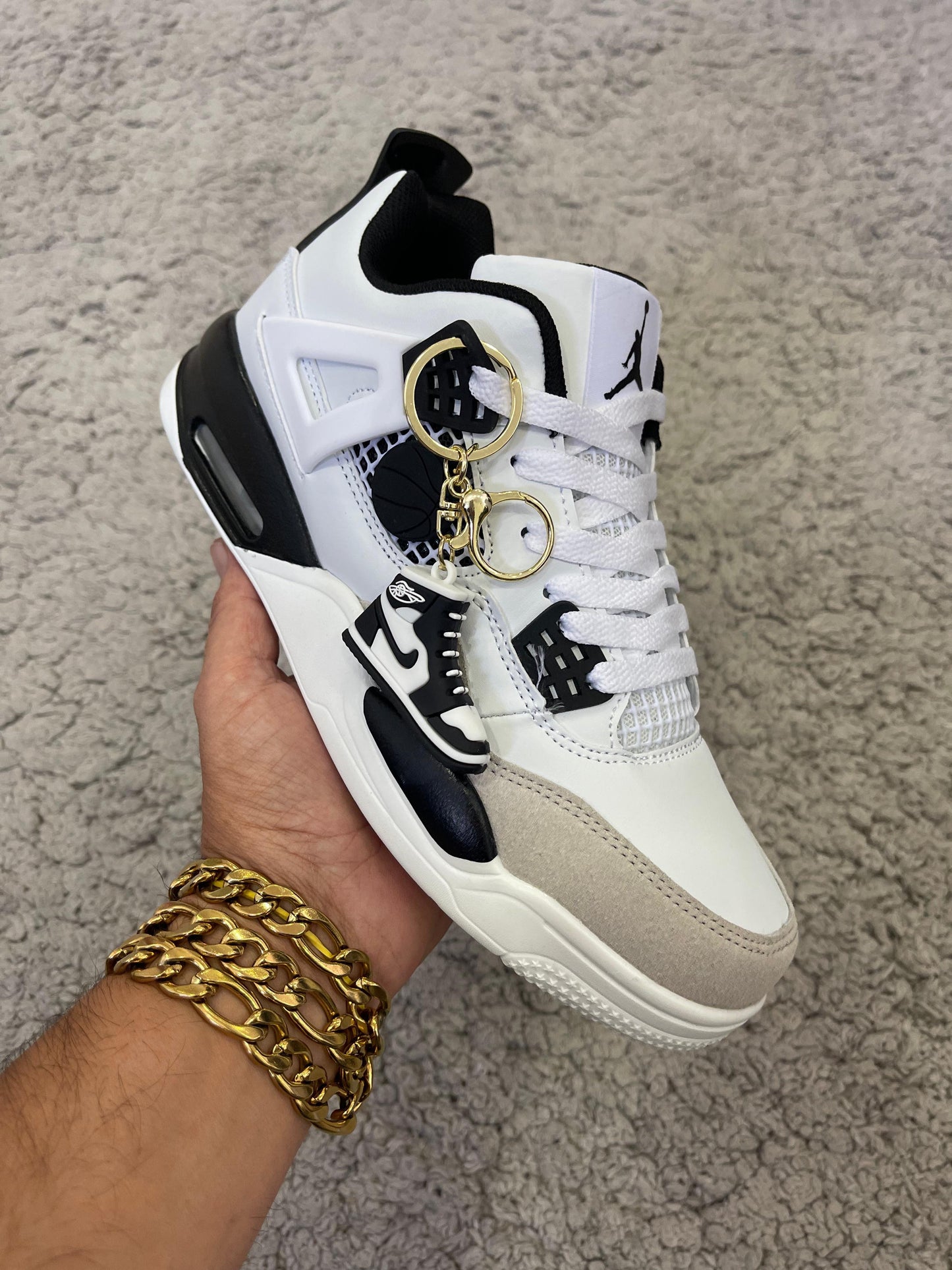 JORDAN 4 • BLANCO/GRIS