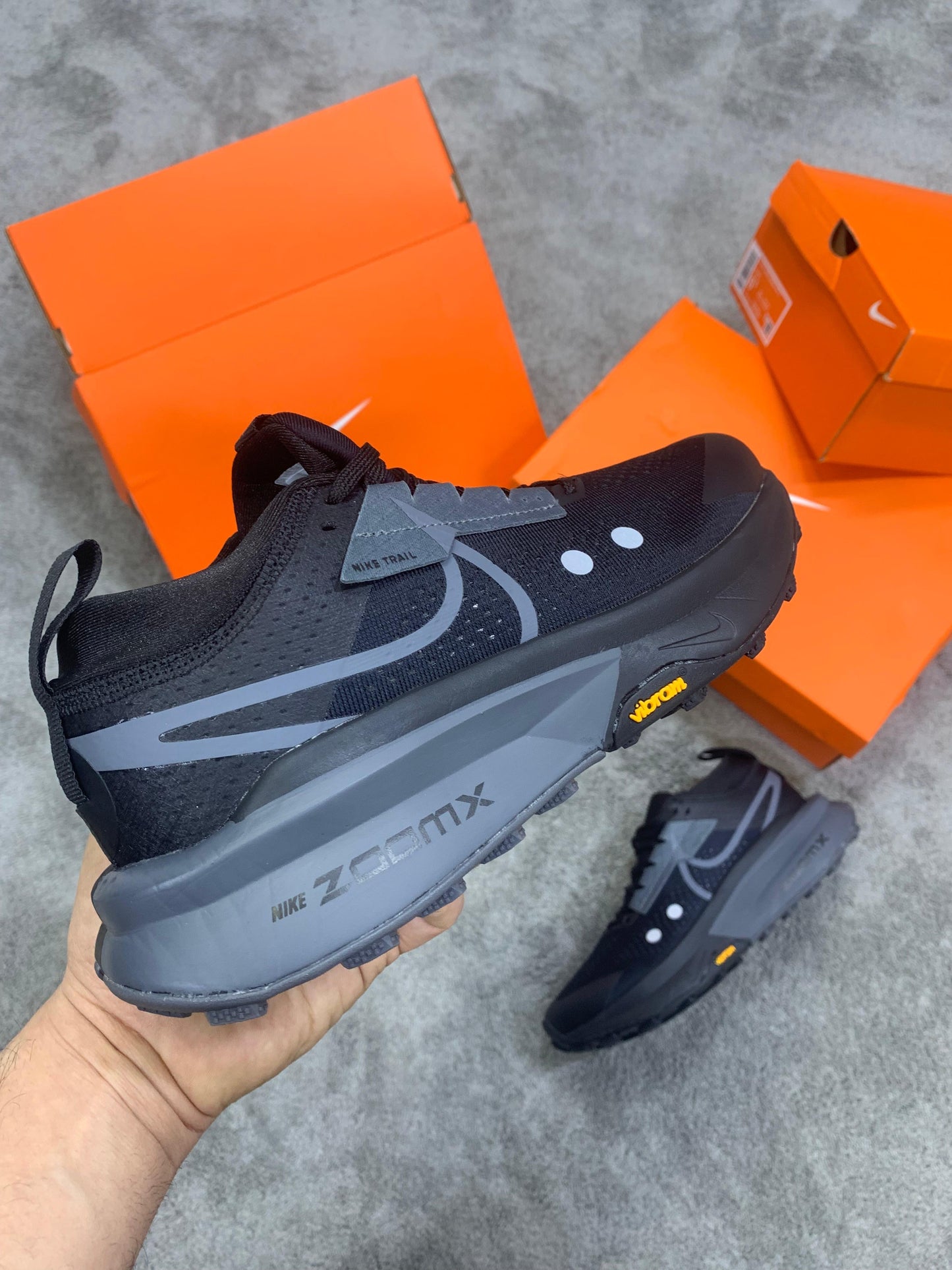 NIKE Air Zoom AlphaFly • NEGRO