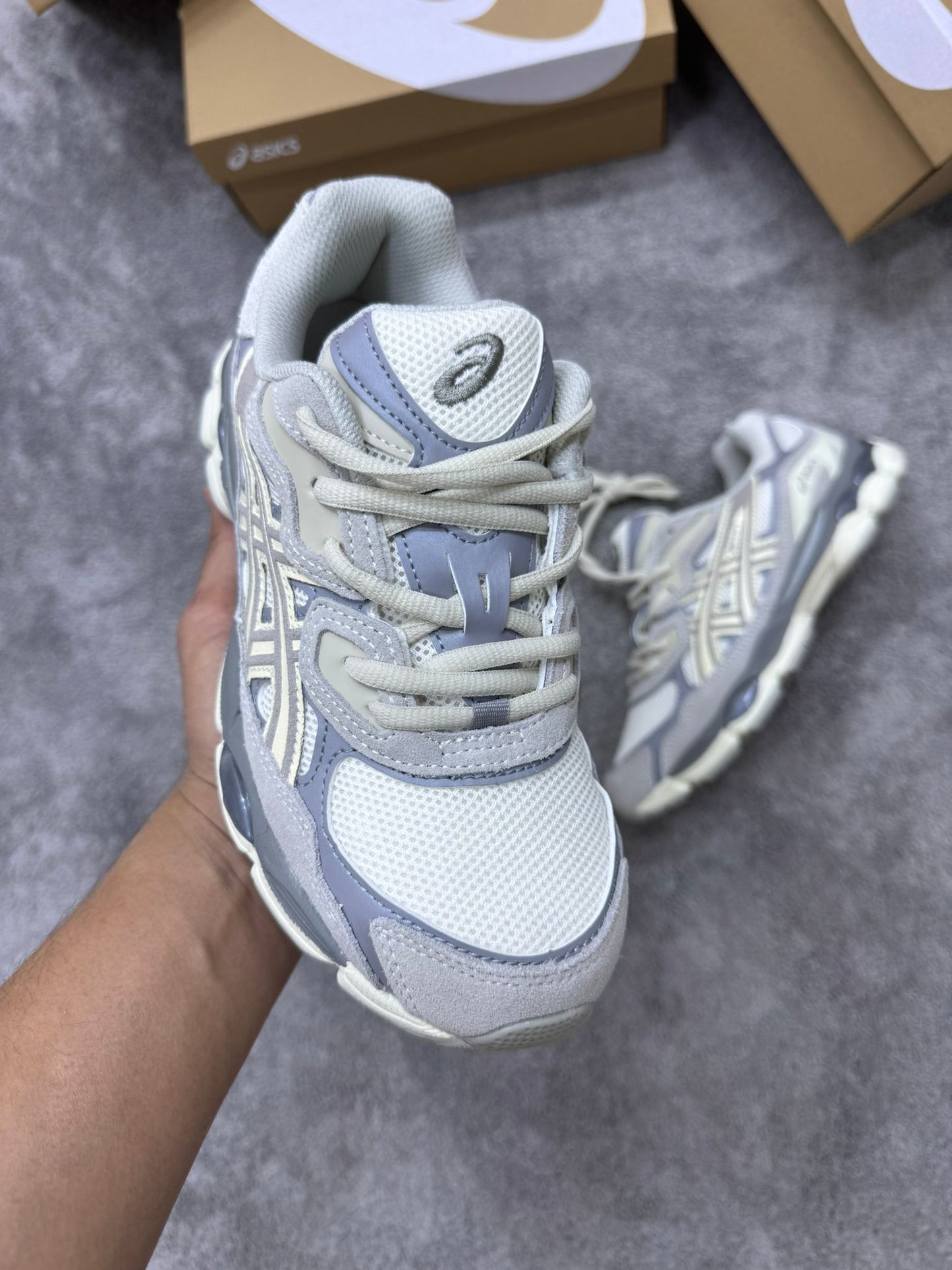 ASICS GEL-NYC • GRIS