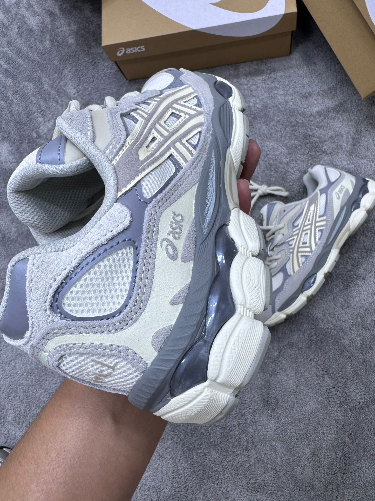 ASICS GEL-NYC • GRIS