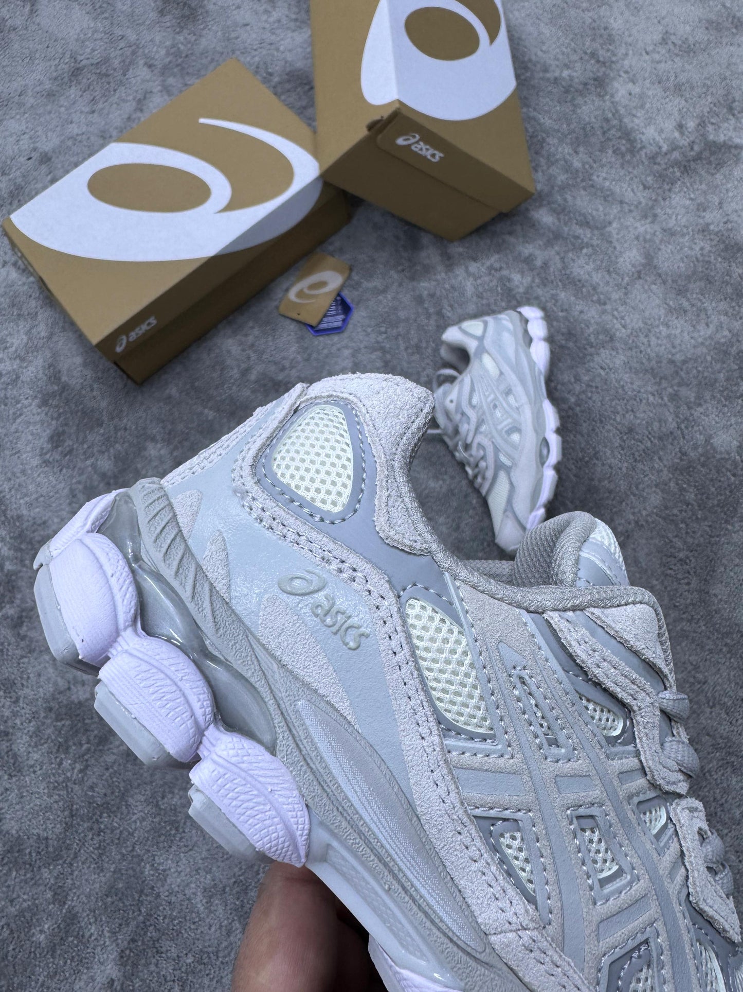 ASICS GEL-NYC • GRIS