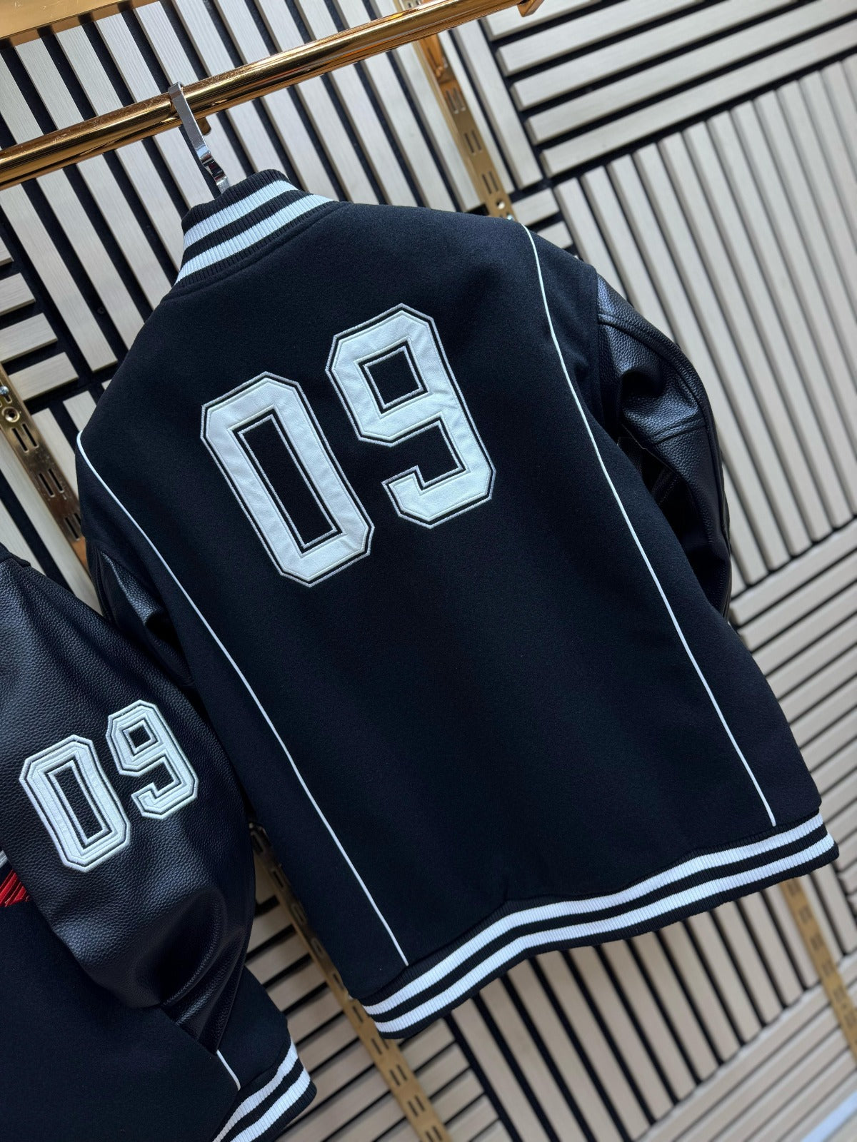 BALENCIAGA • NEGRO