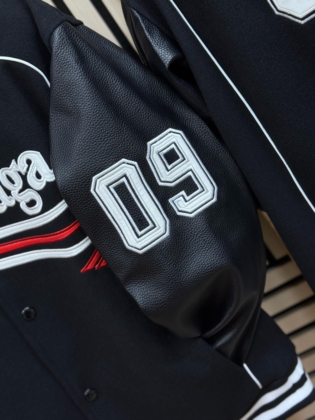 BALENCIAGA • NEGRO