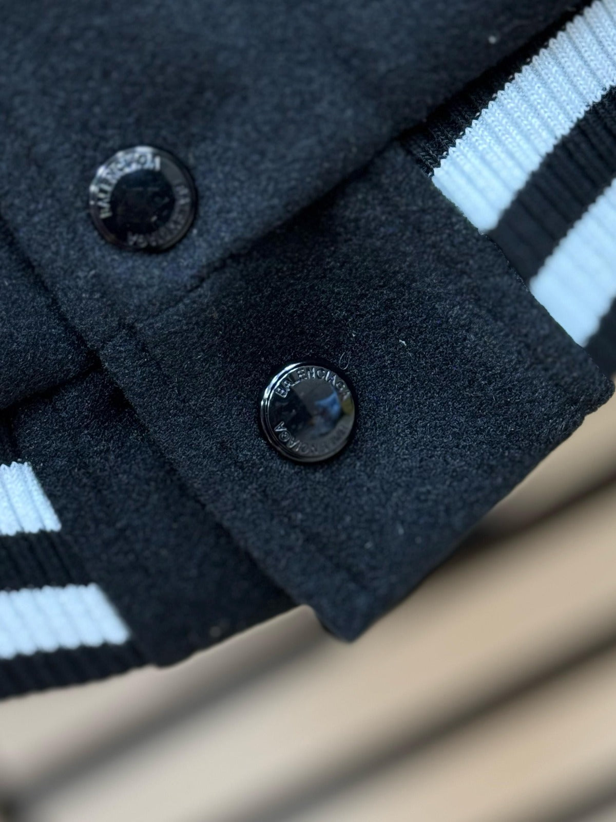 BALENCIAGA • NEGRO