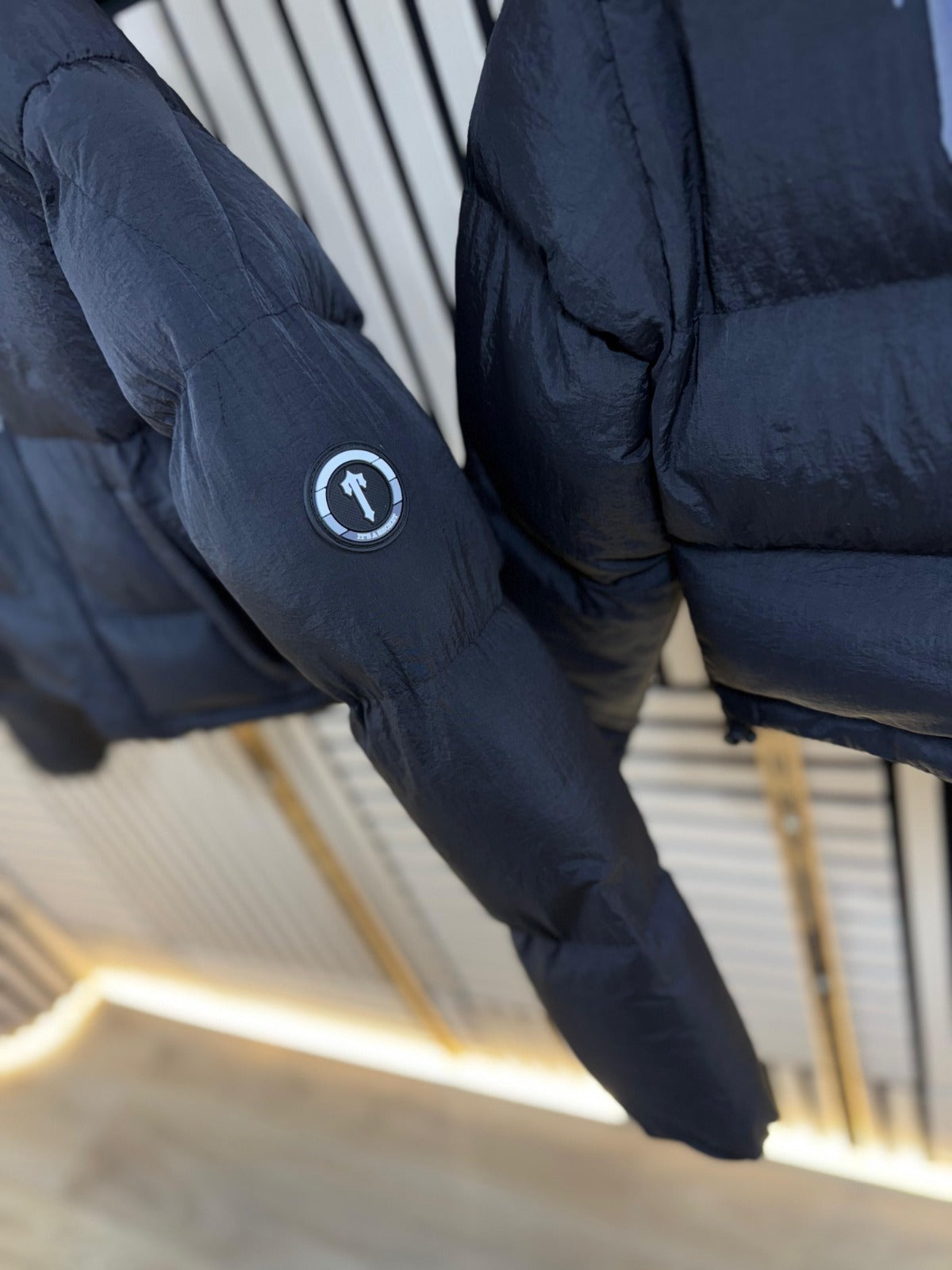 TRAPSTAR • NEGRO / CHICA