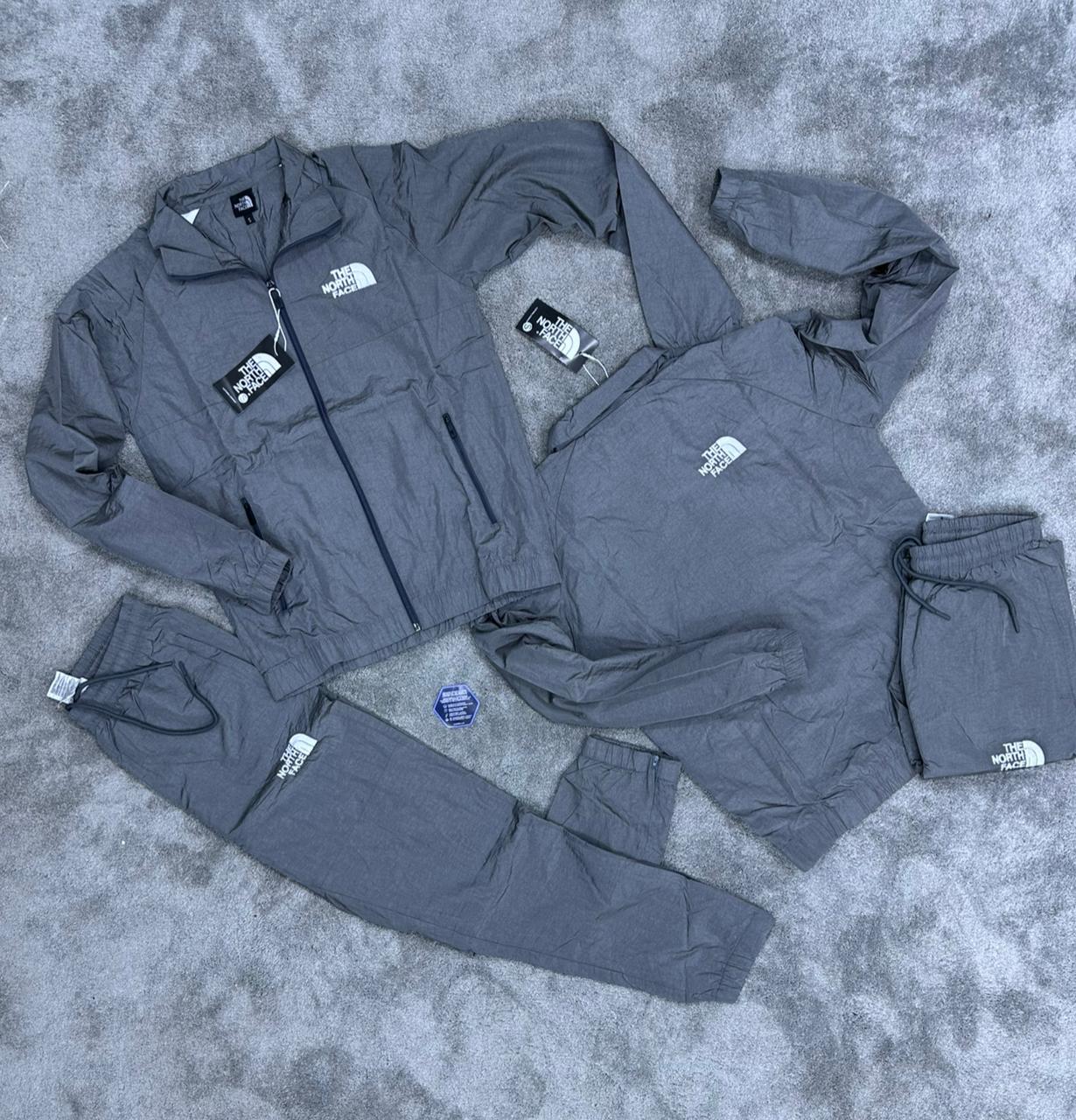 THE NORTH FACE • GRIS