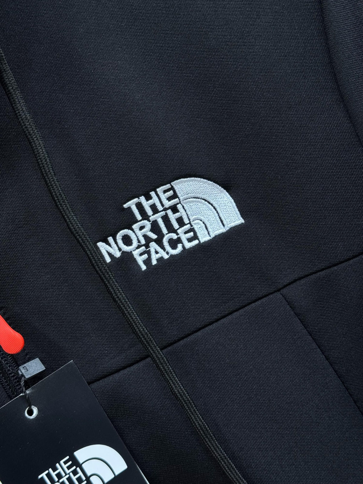 THE NORTH FACE • NEGRO