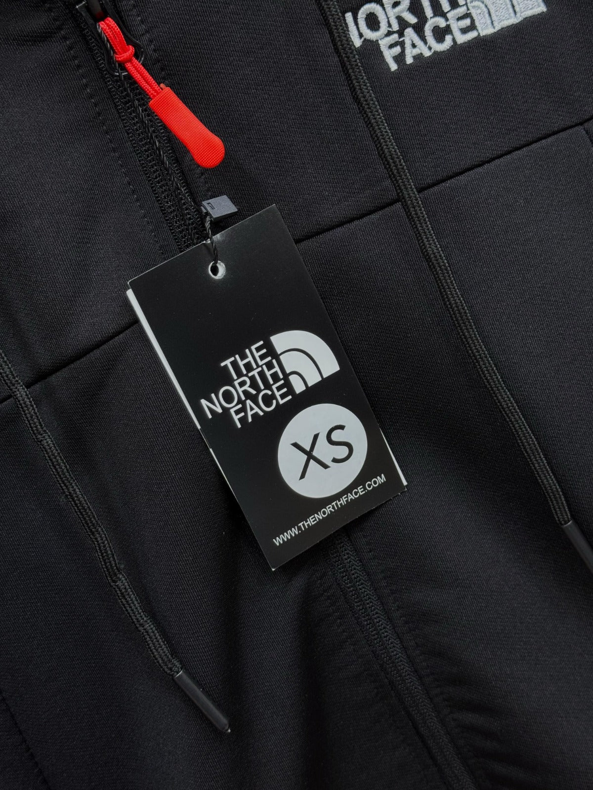 THE NORTH FACE • NEGRO