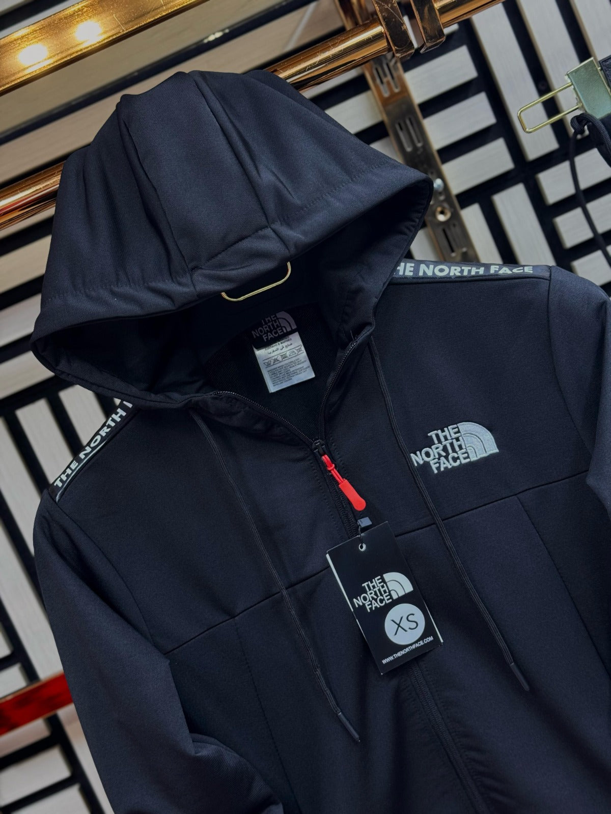 THE NORTH FACE • NEGRO