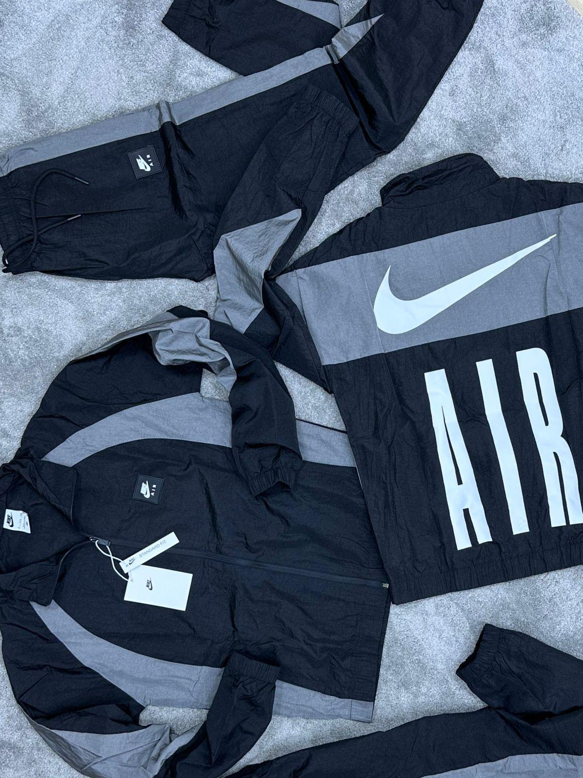 NIKE AIR • NEGRO