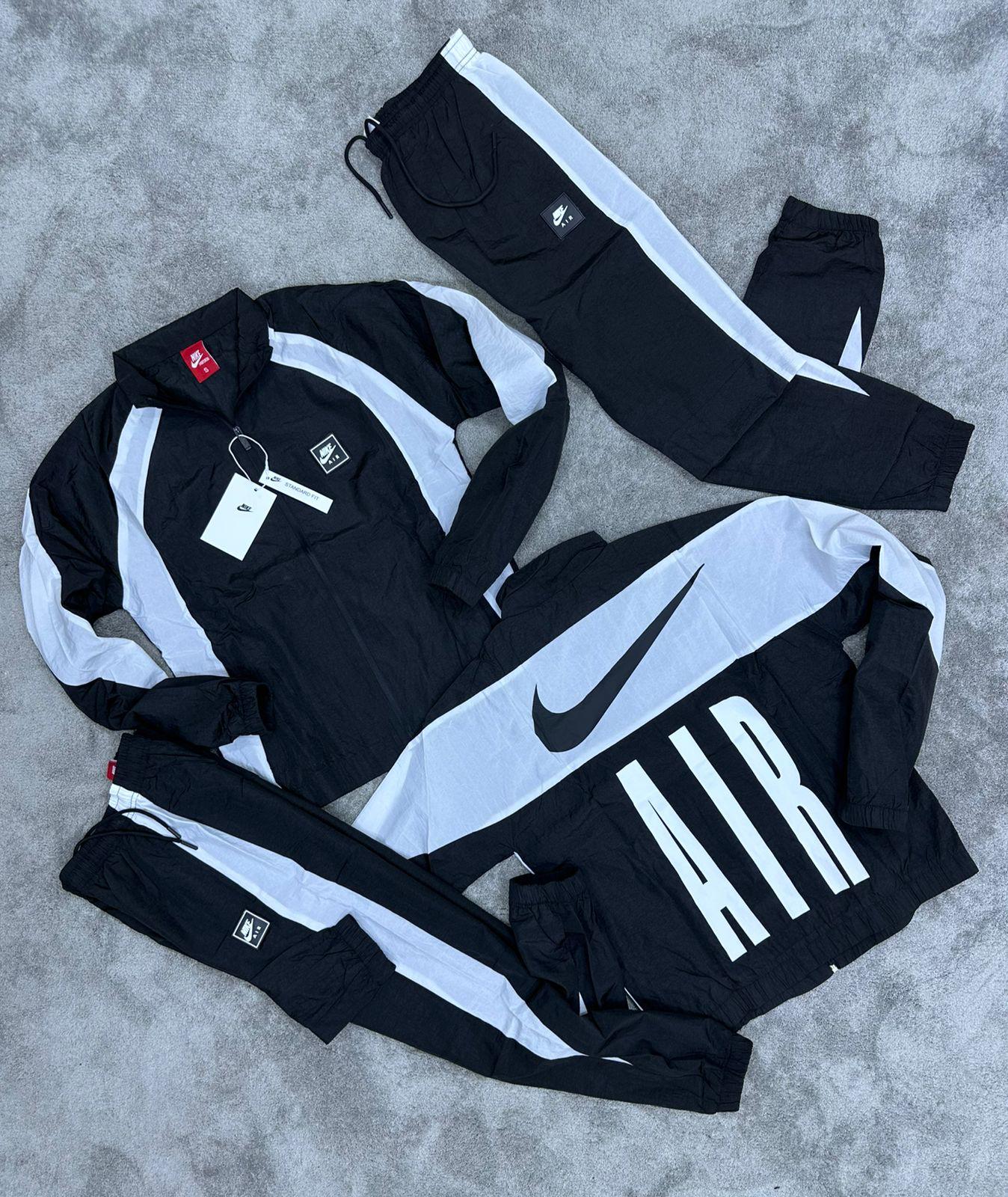 NIKE AIR • NEGRO/BLANCO