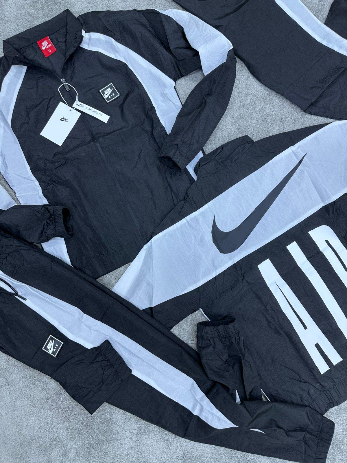 NIKE AIR • NEGRO/BLANCO