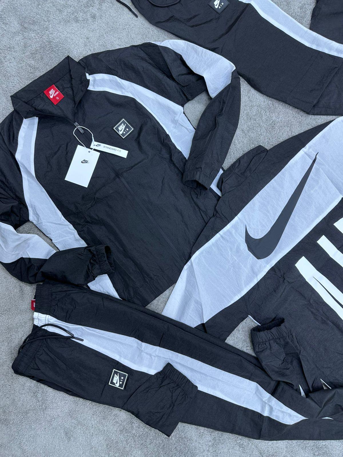 NIKE AIR • NEGRO/BLANCO