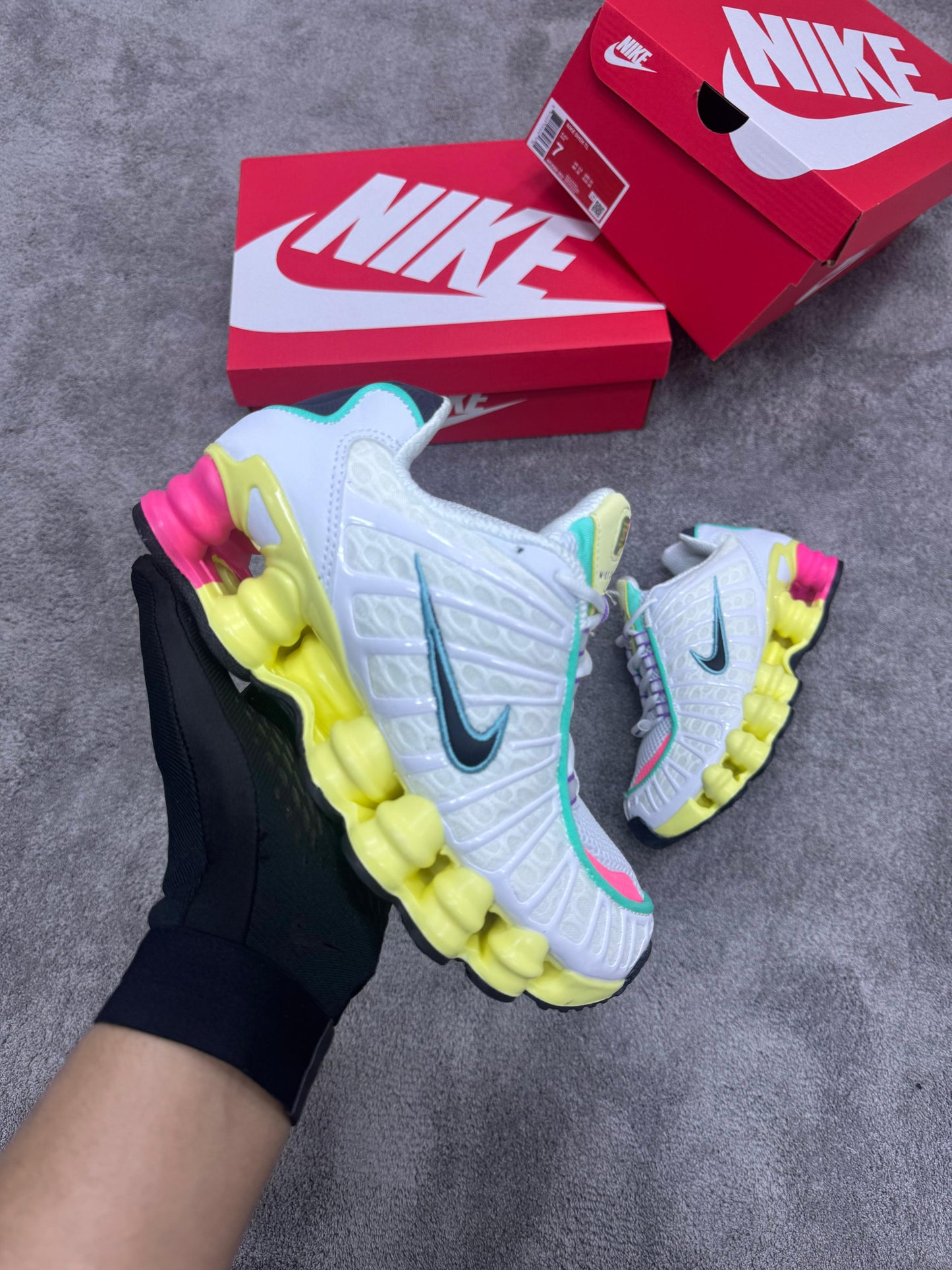 NIKE SHOX TL