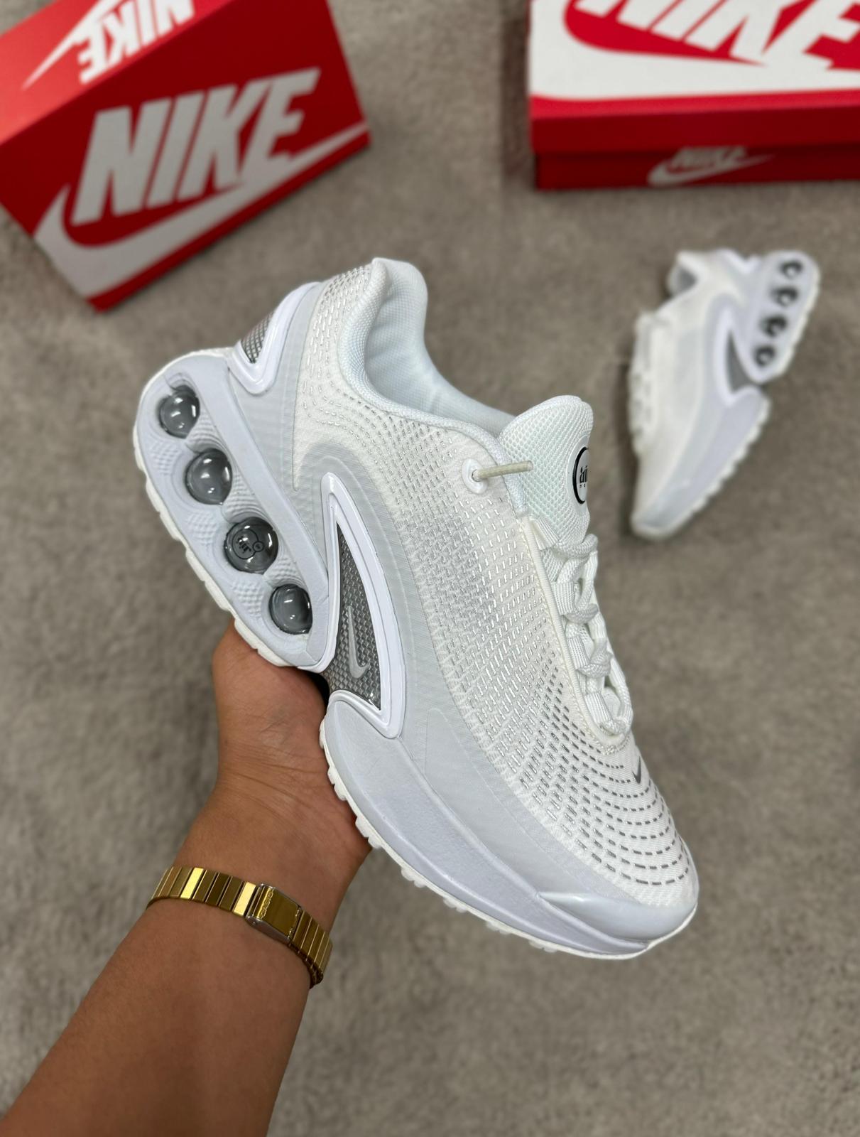 NIKE DN • BLANCO
