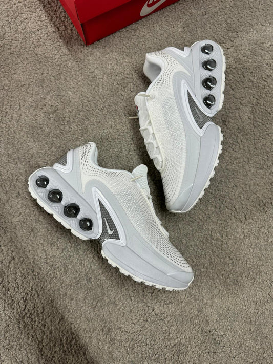 NIKE DN • BLANCO