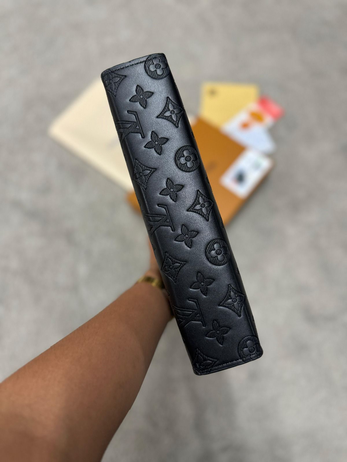 BOLSITO MANO • LOUIS VUITTON
