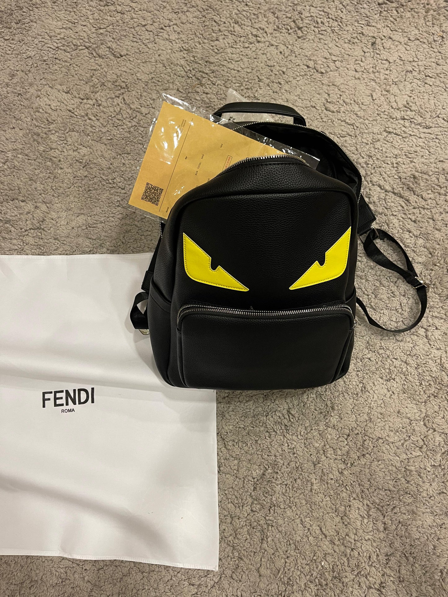 MOCHILA • FENDI