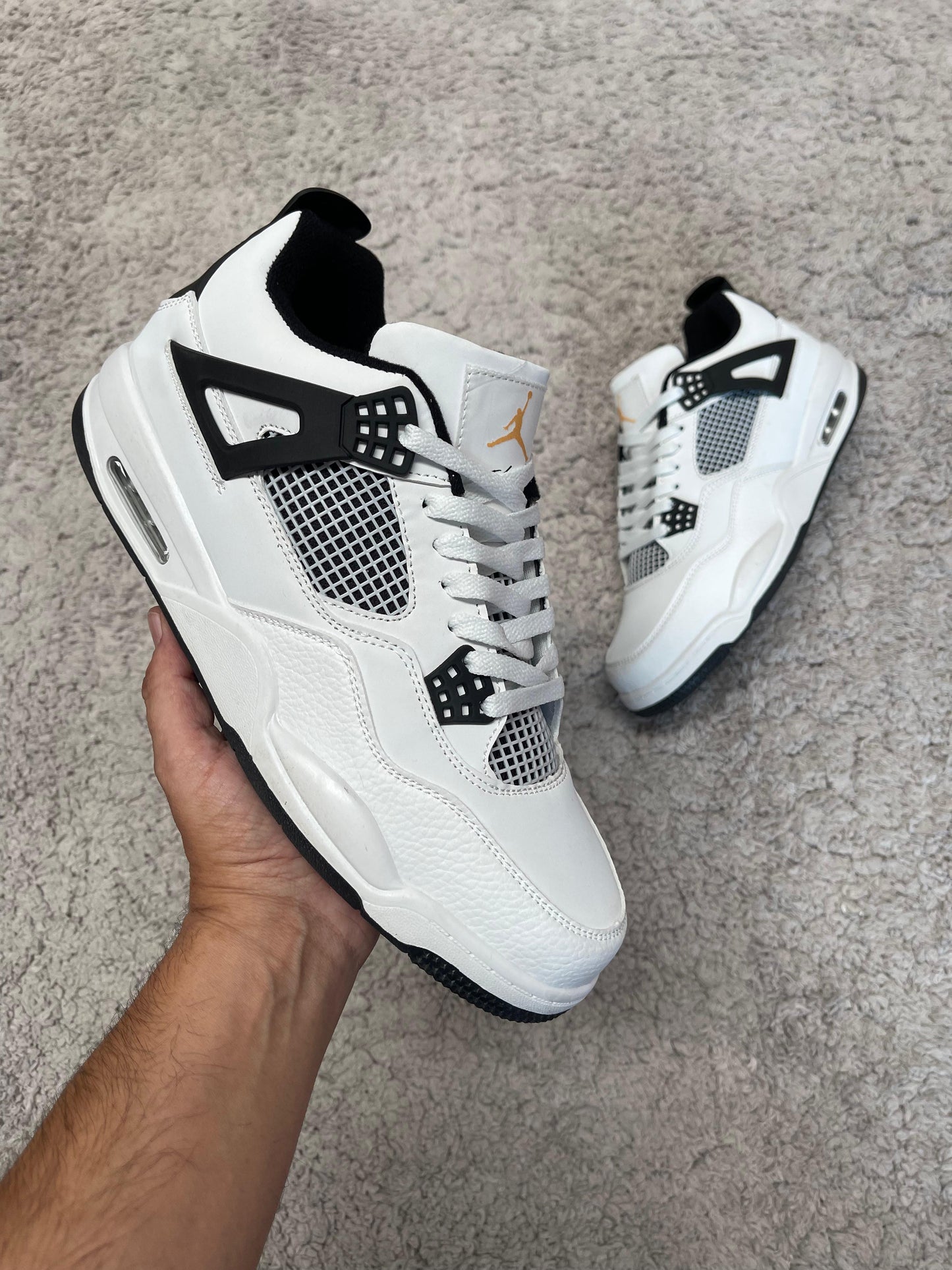 JORDAN 4 • BLANCO