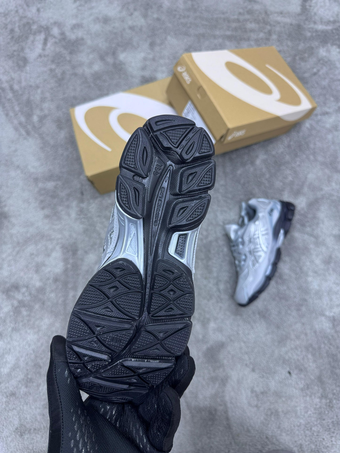 ASICS GEL-NYC • GRIS