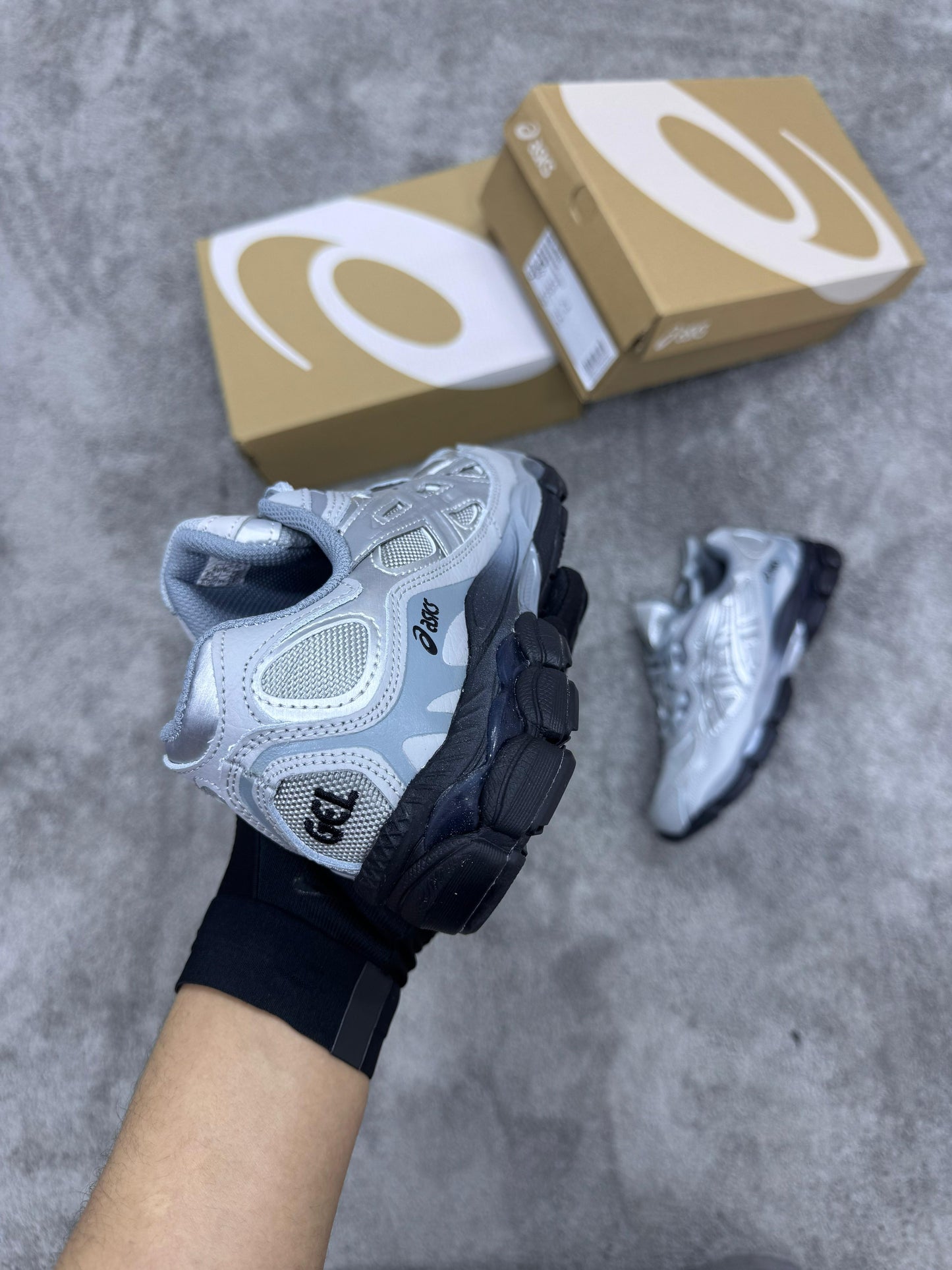 ASICS GEL-NYC • GRIS