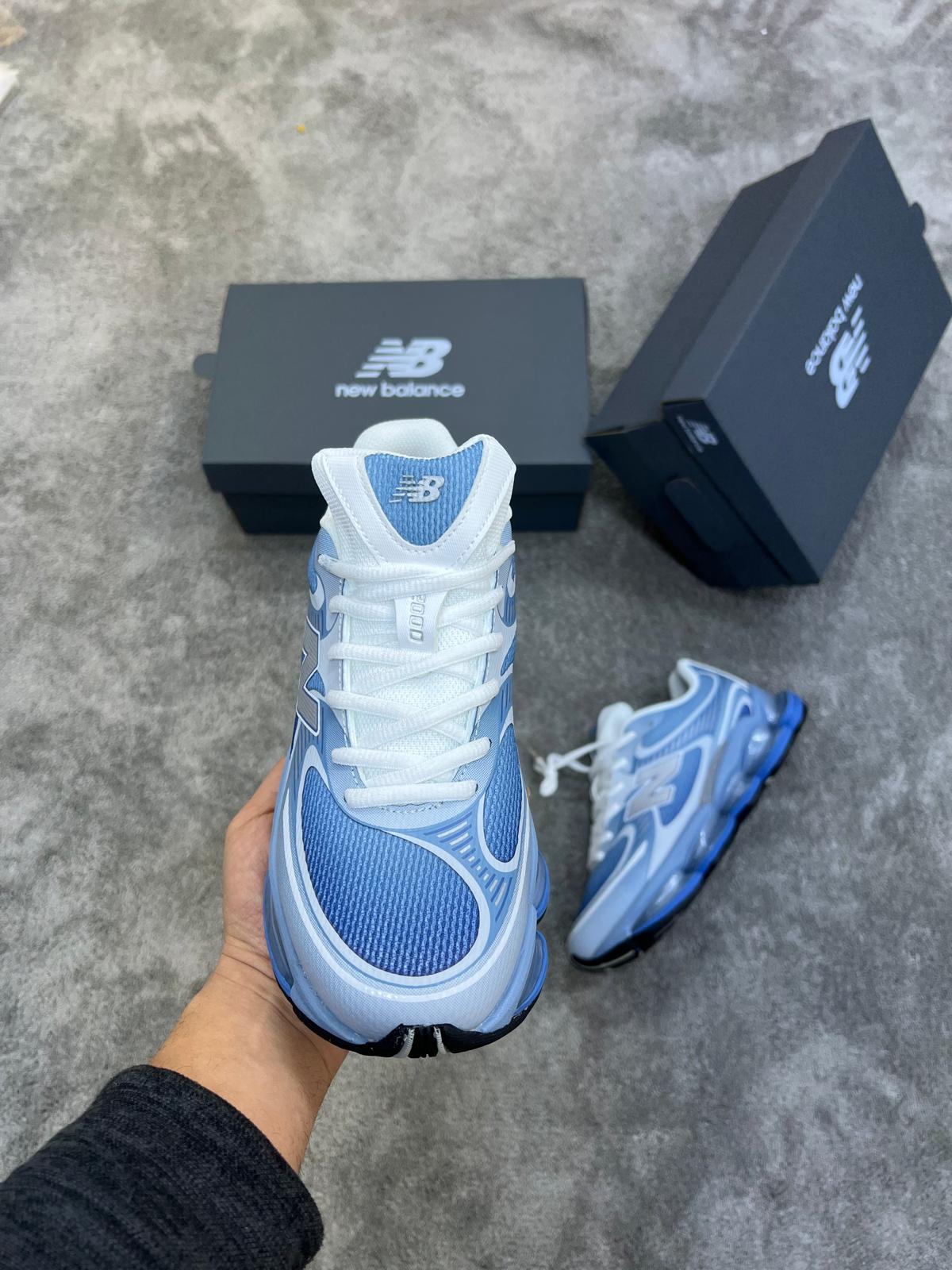 NEW BALANCE 2000 • AZUL