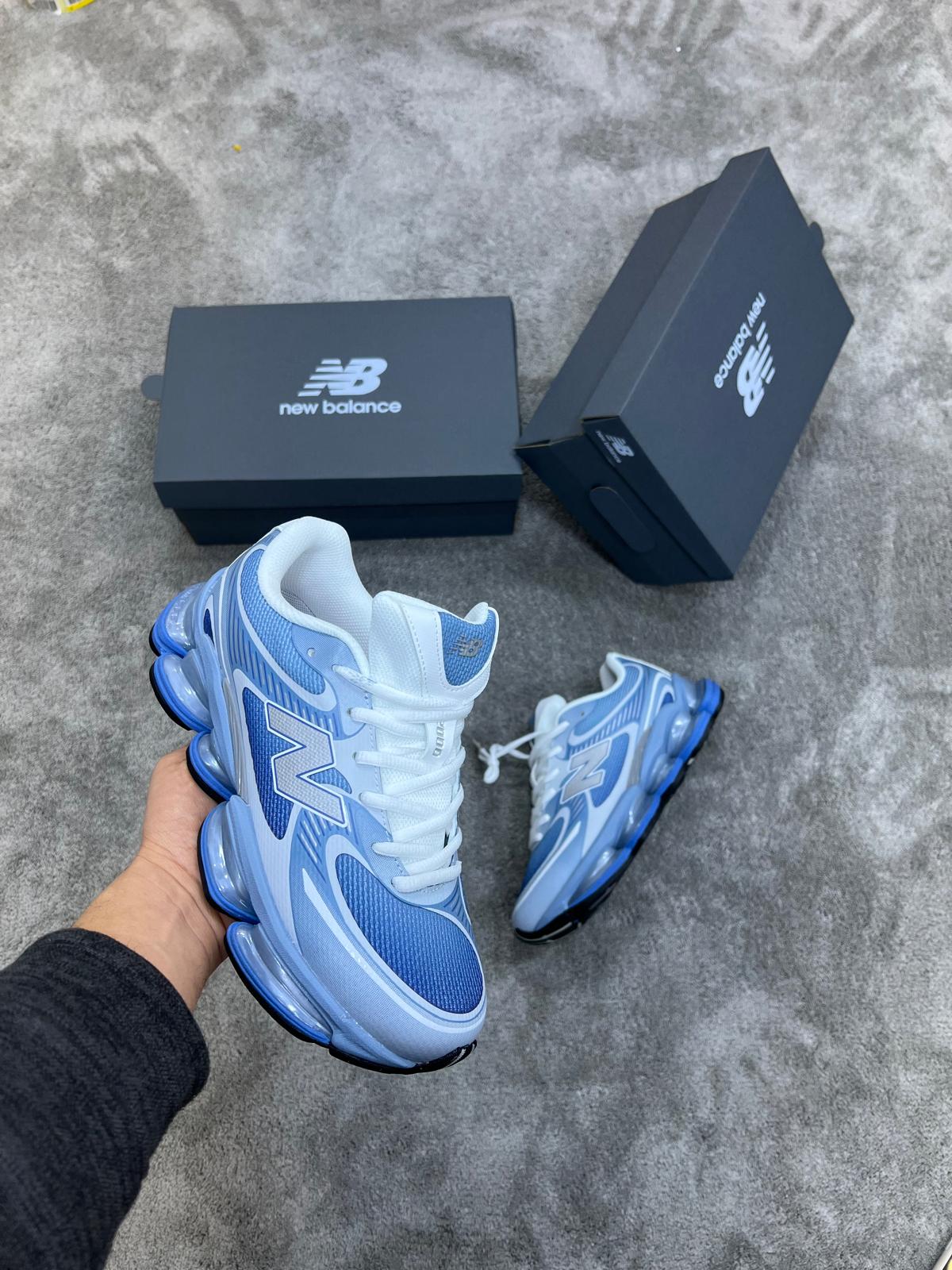 NEW BALANCE 2000 • AZUL