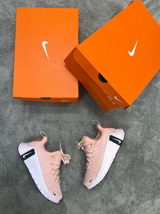 FREE METCON • ROSA