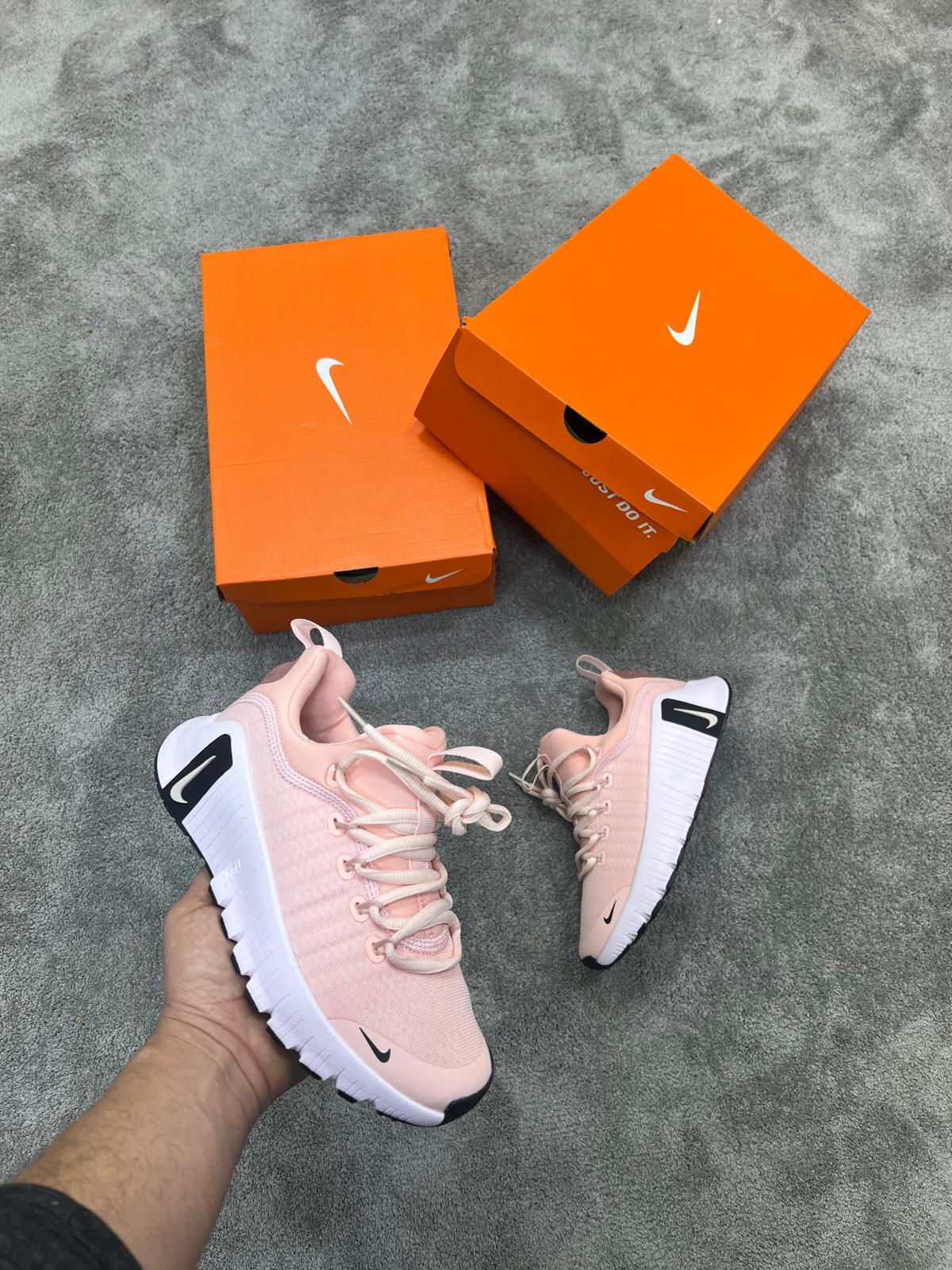FREE METCON • ROSA