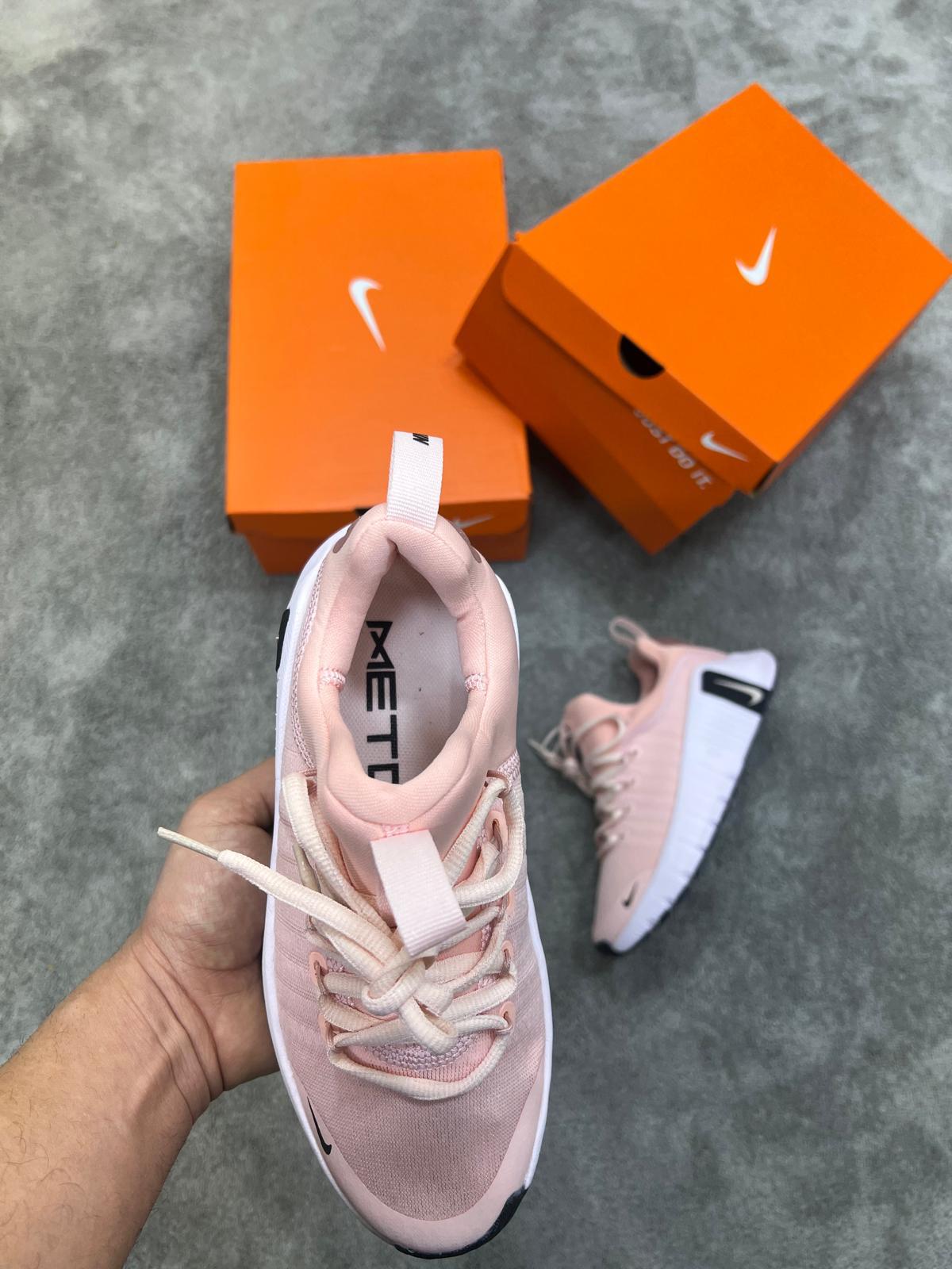 FREE METCON • ROSA