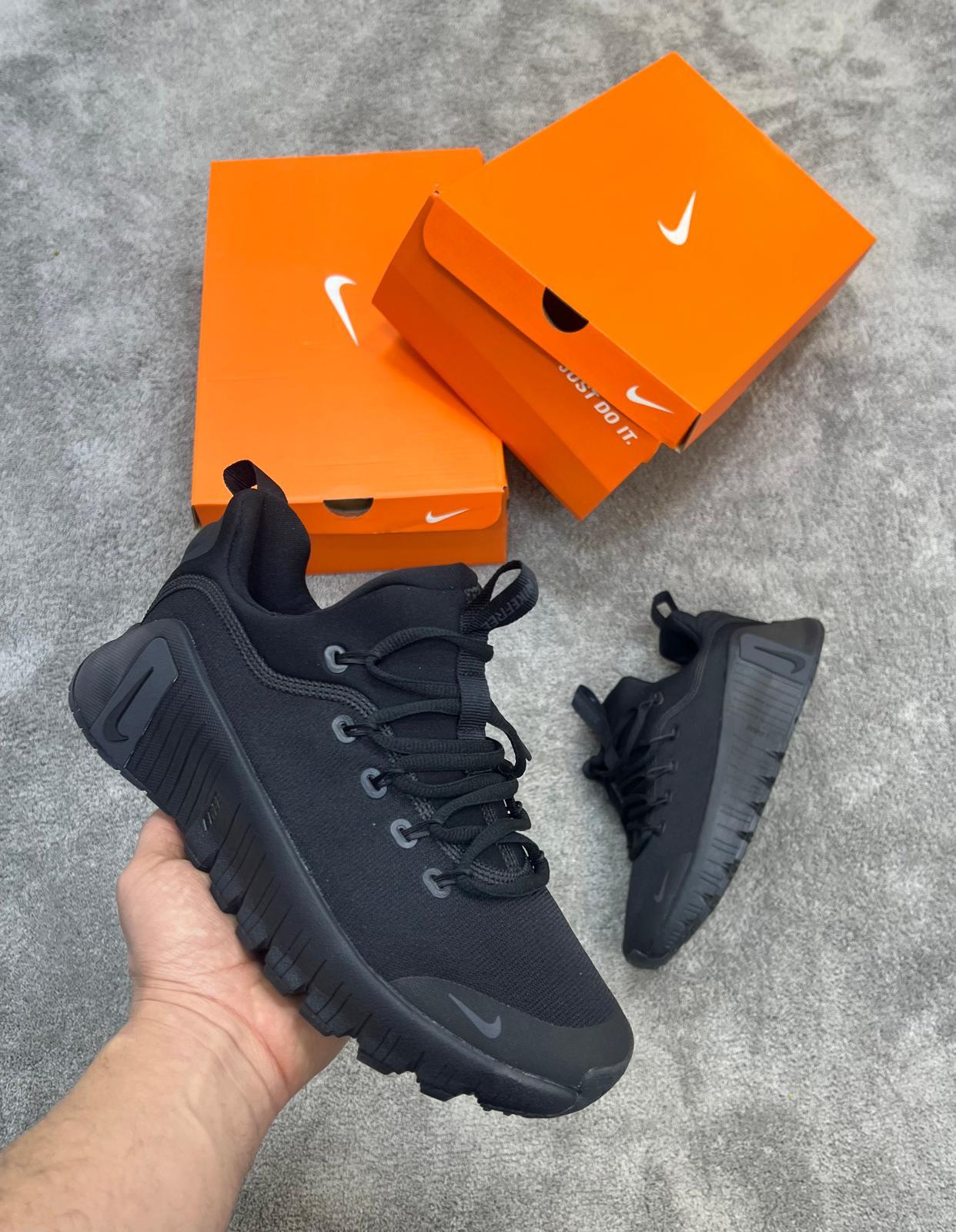 FREE METCON • NEGRO