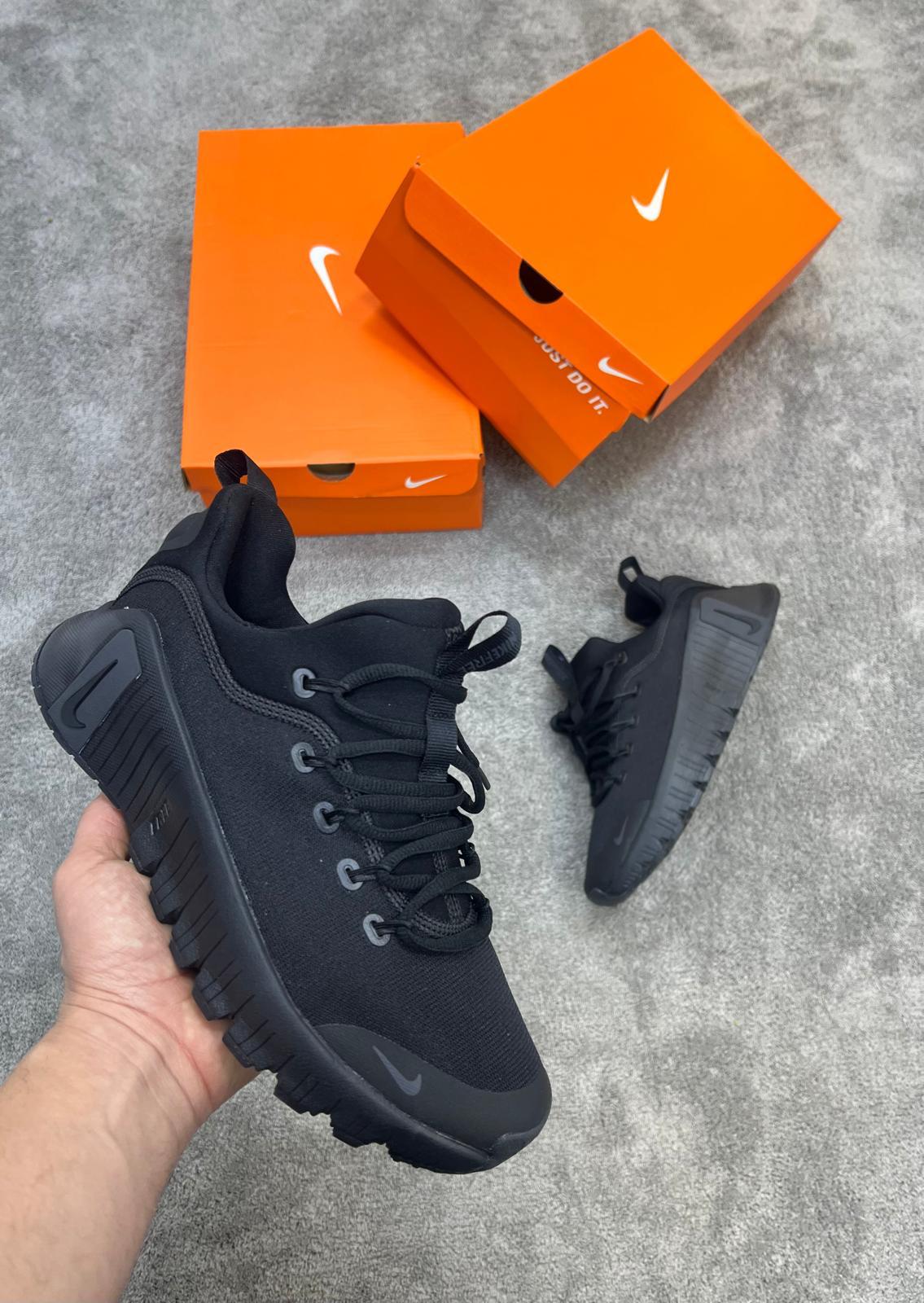FREE METCON • NEGRO
