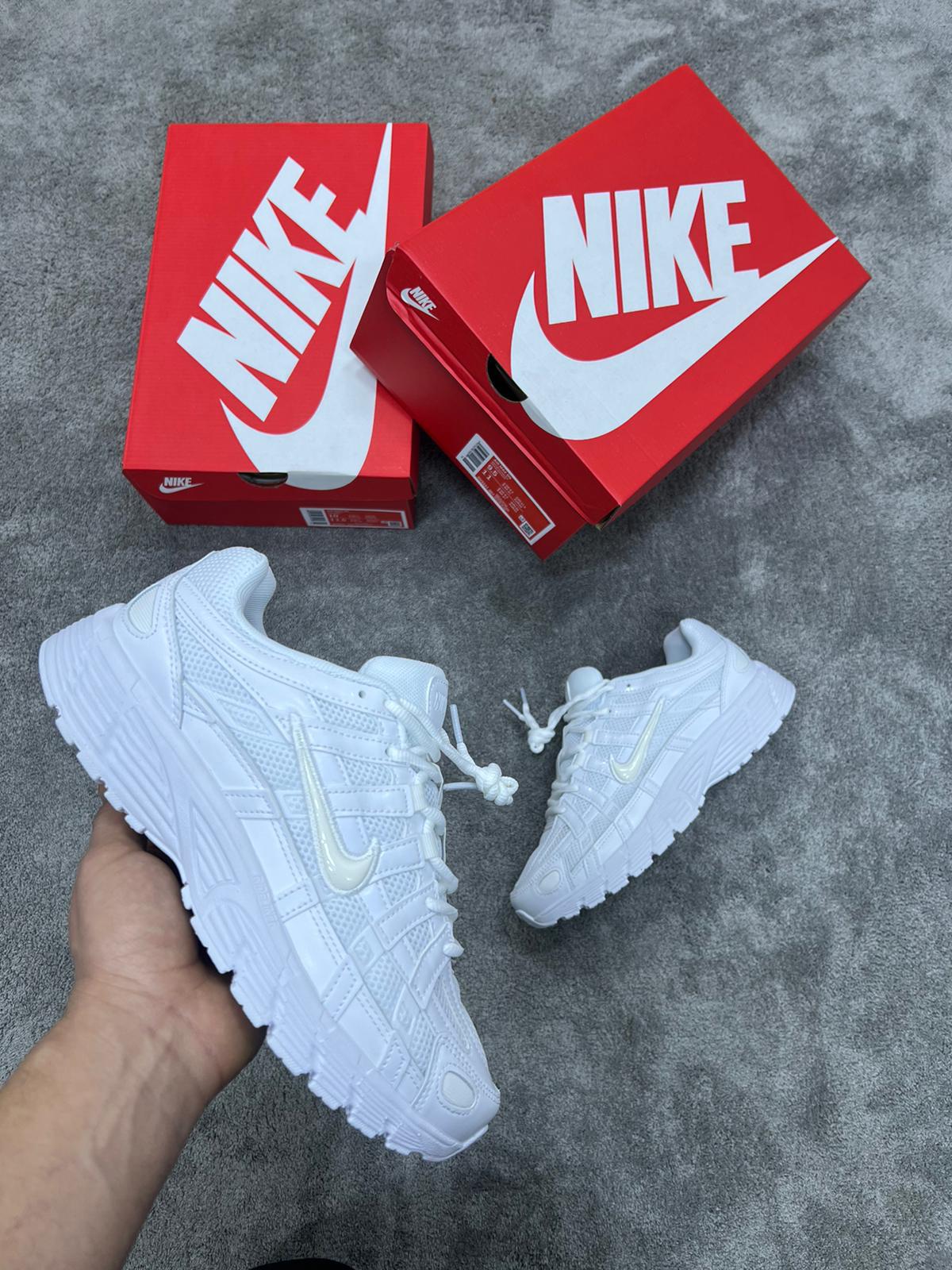 NIKE P-6000 • BLANCO