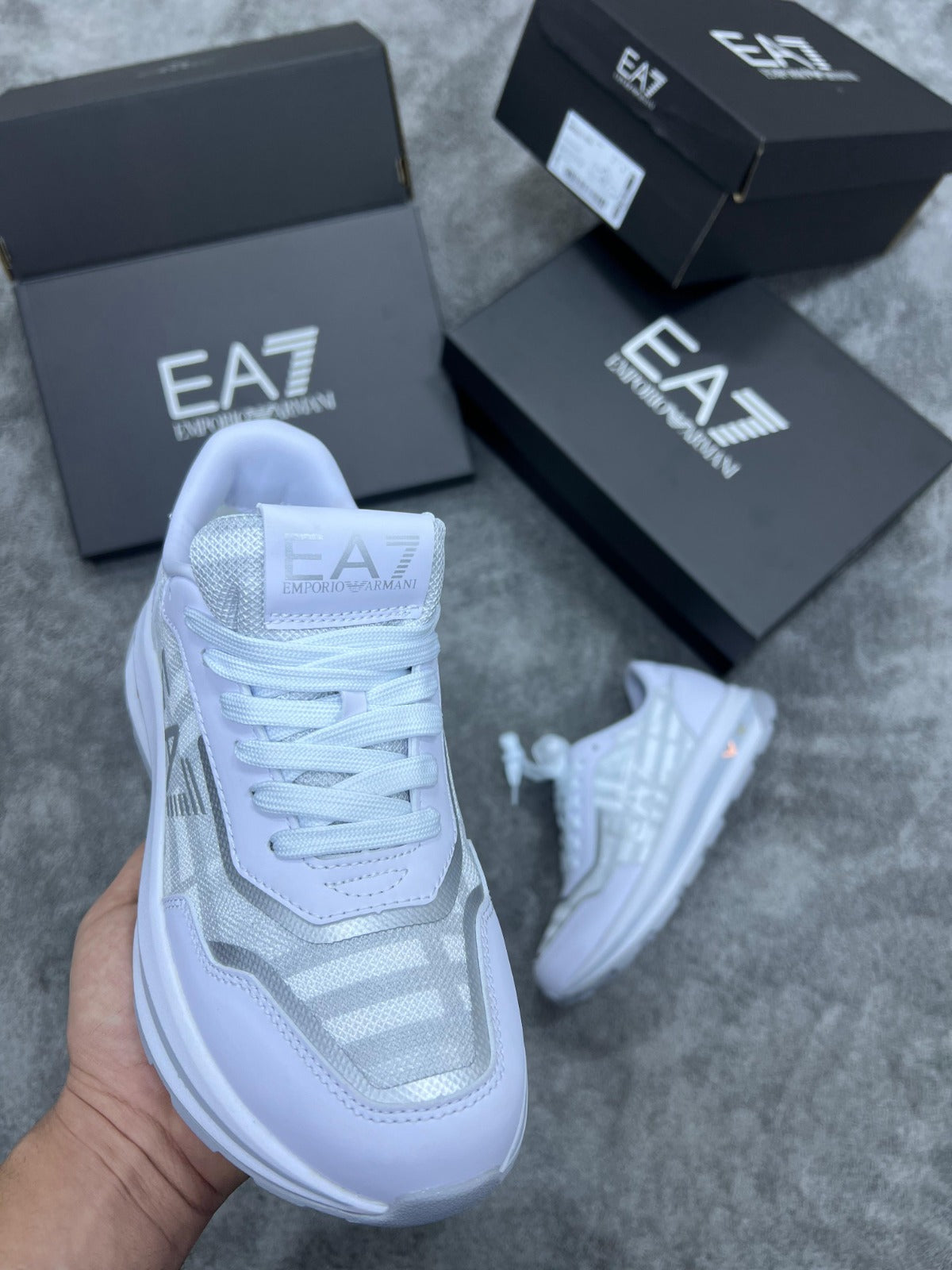 EMPORIO ARMANI • BLANCO