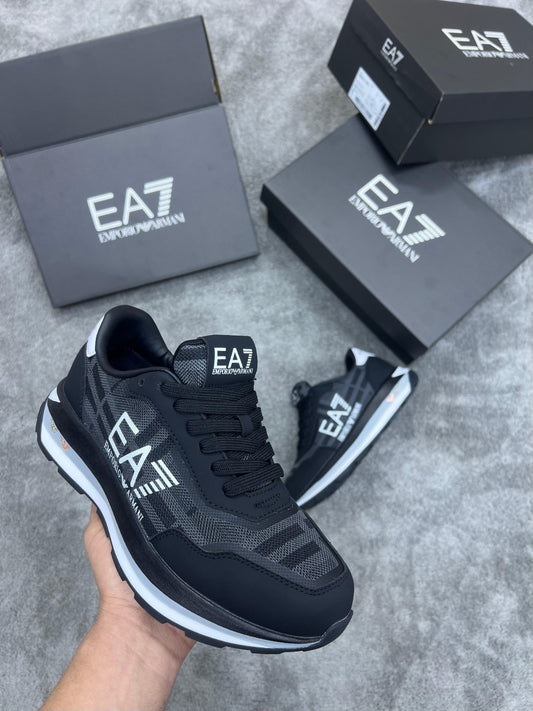 EMPORIO ARMANI • NEGRO/BLANCO