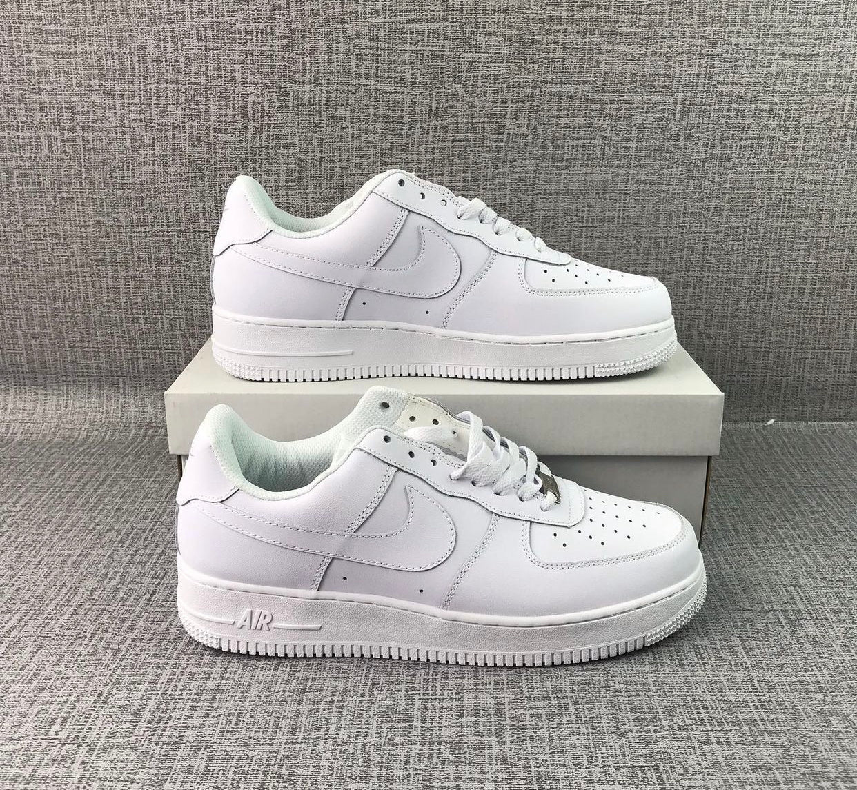 Nike Air Force 1 • Blancas